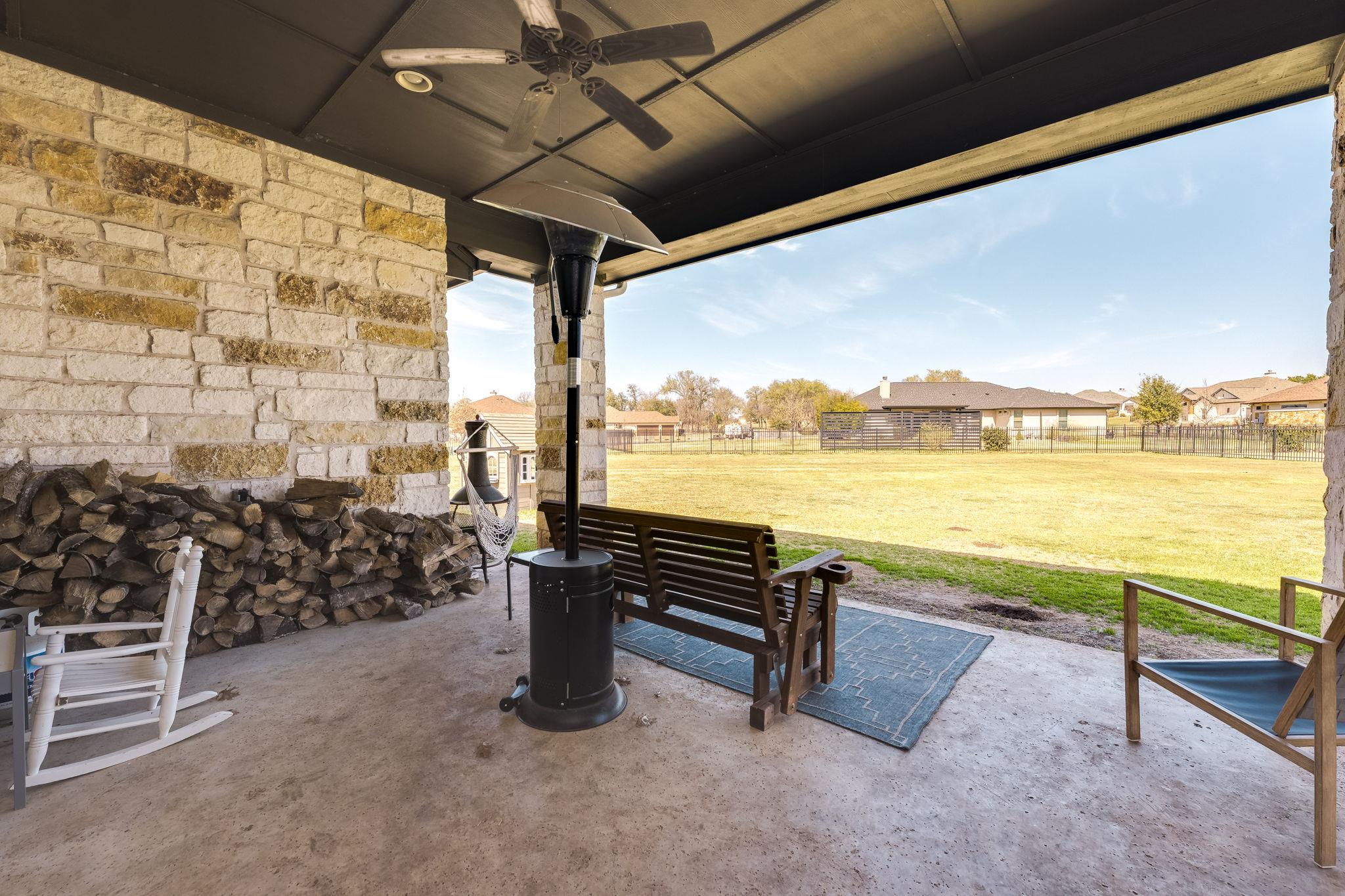 100 Noble Log Grv, Liberty Hill, TX 78642