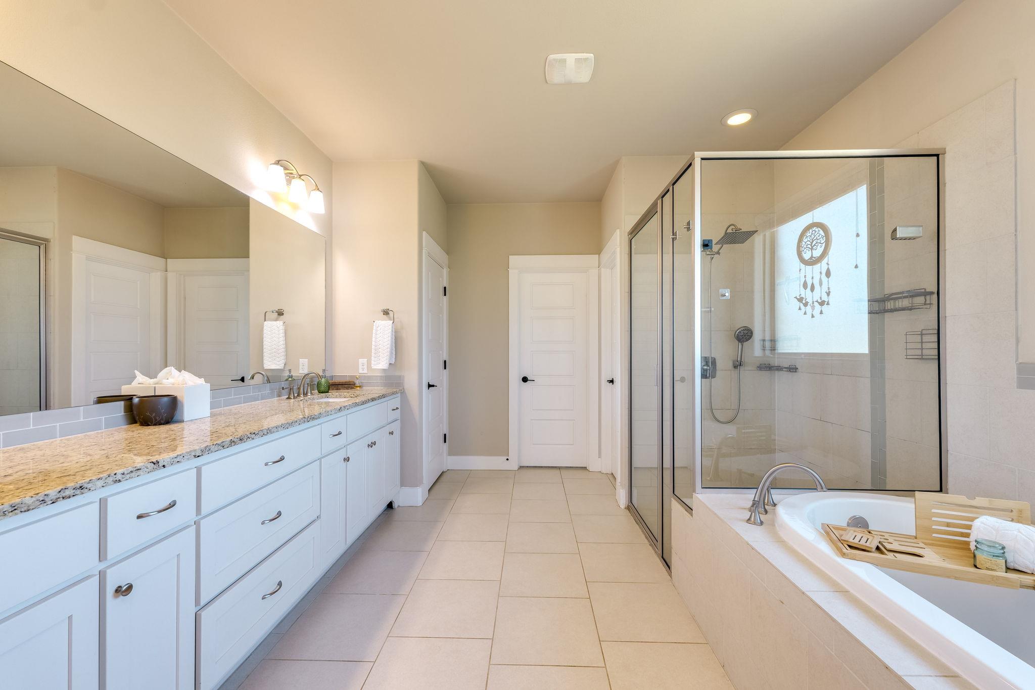 100 Noble Log Grv, Liberty Hill, TX 78642