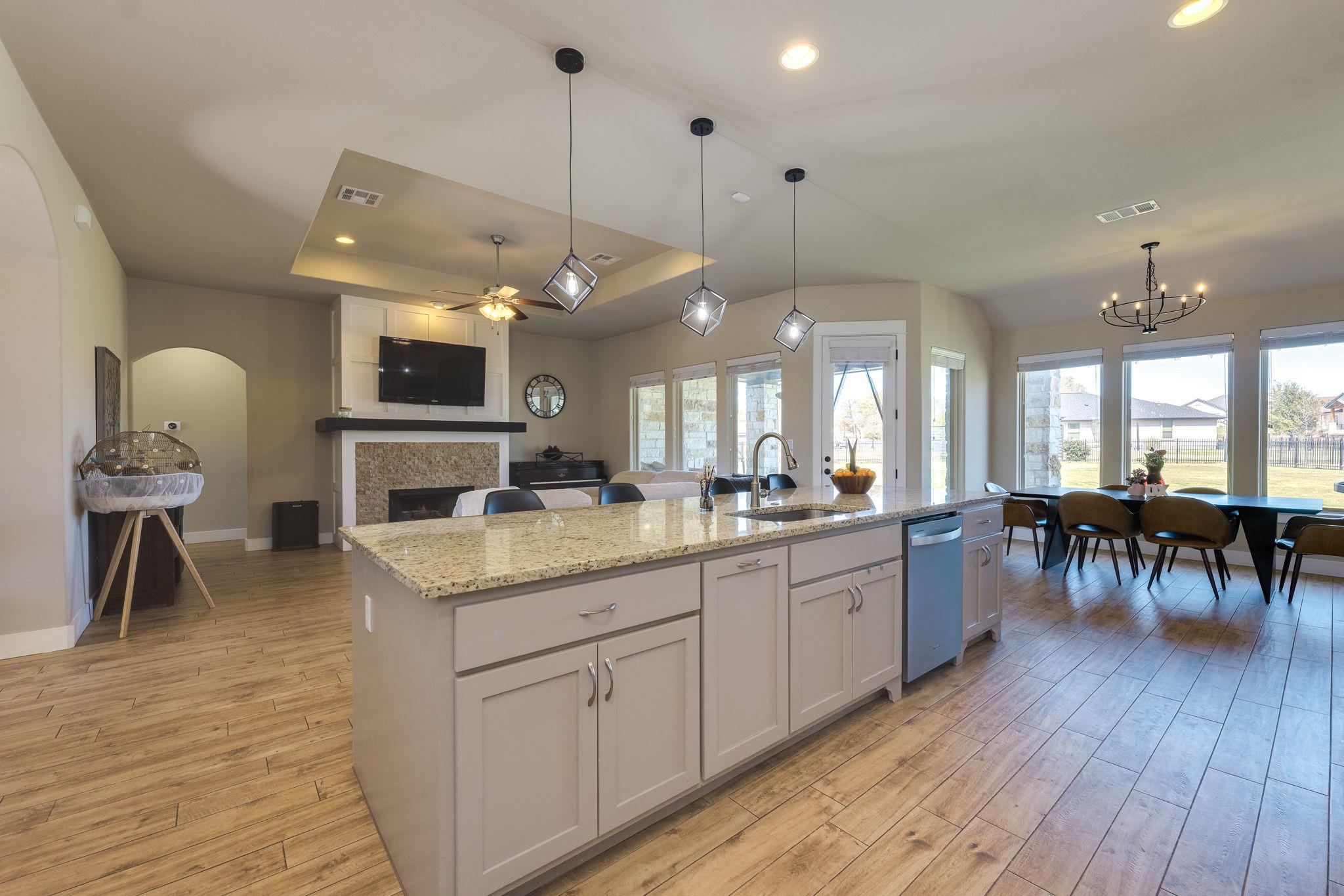 100 Noble Log Grv, Liberty Hill, TX 78642