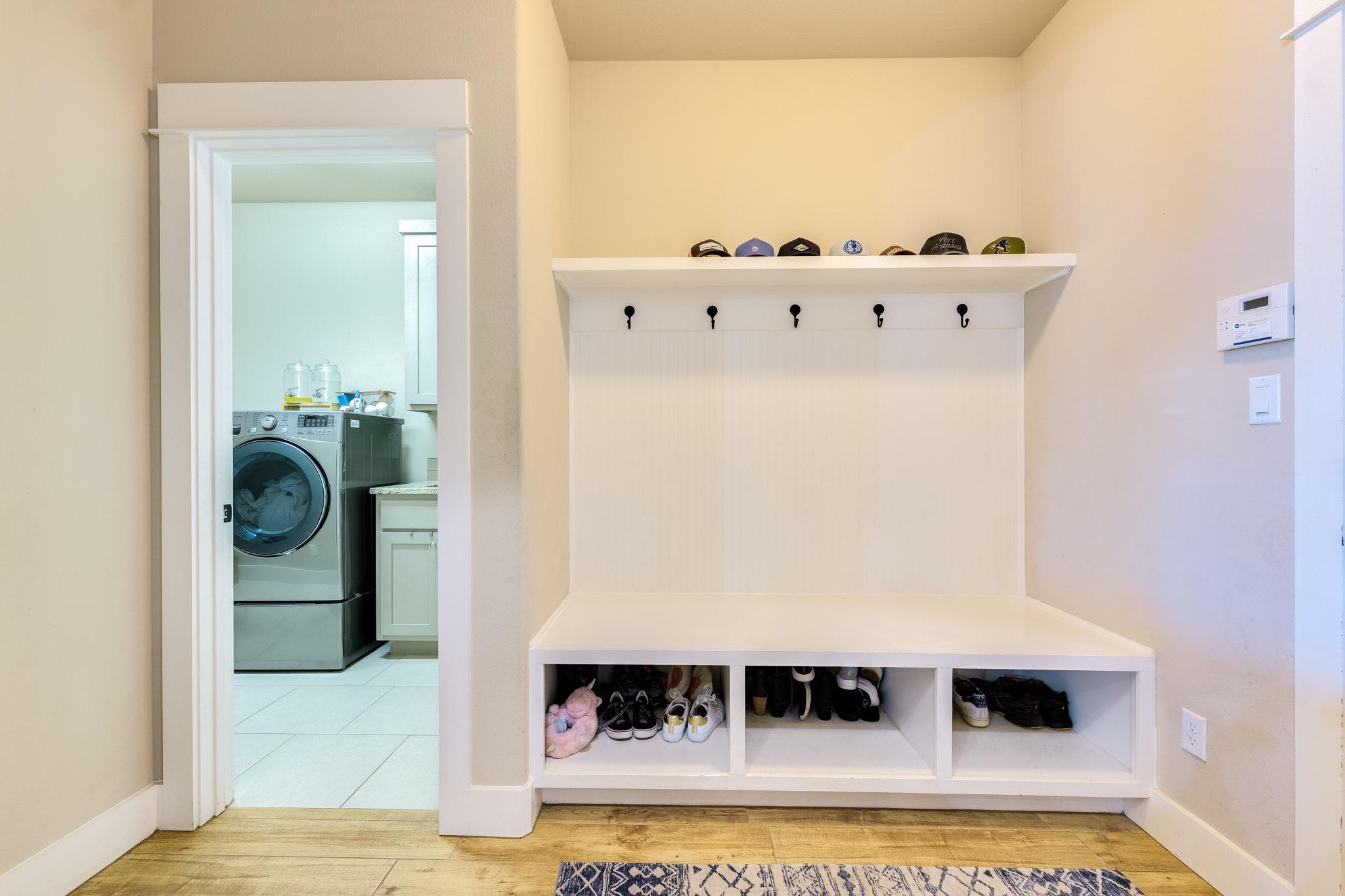 100 Noble Log Grv, Liberty Hill, TX 78642