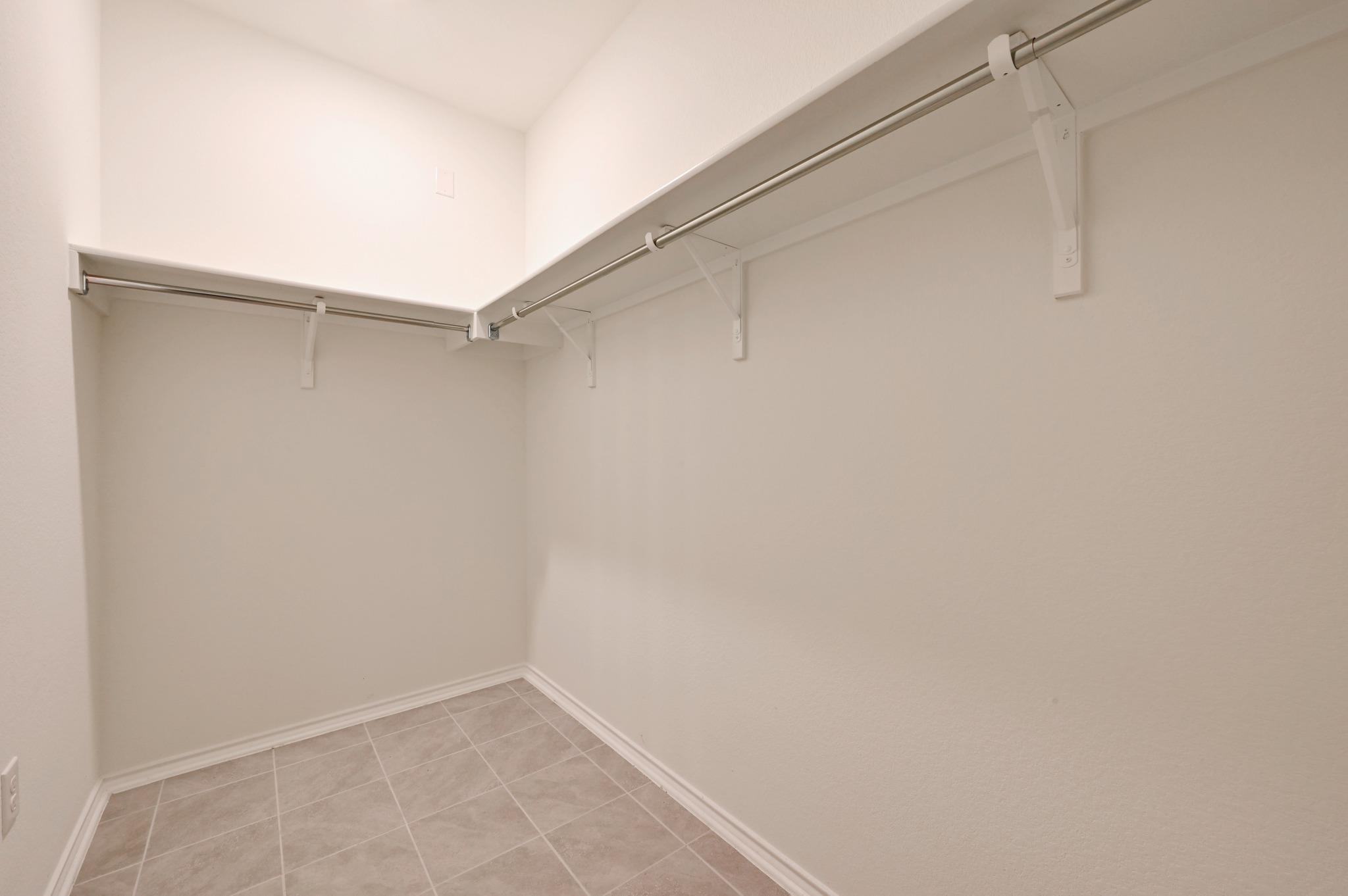 217 Summit Dr, Lockhart, TX 78644