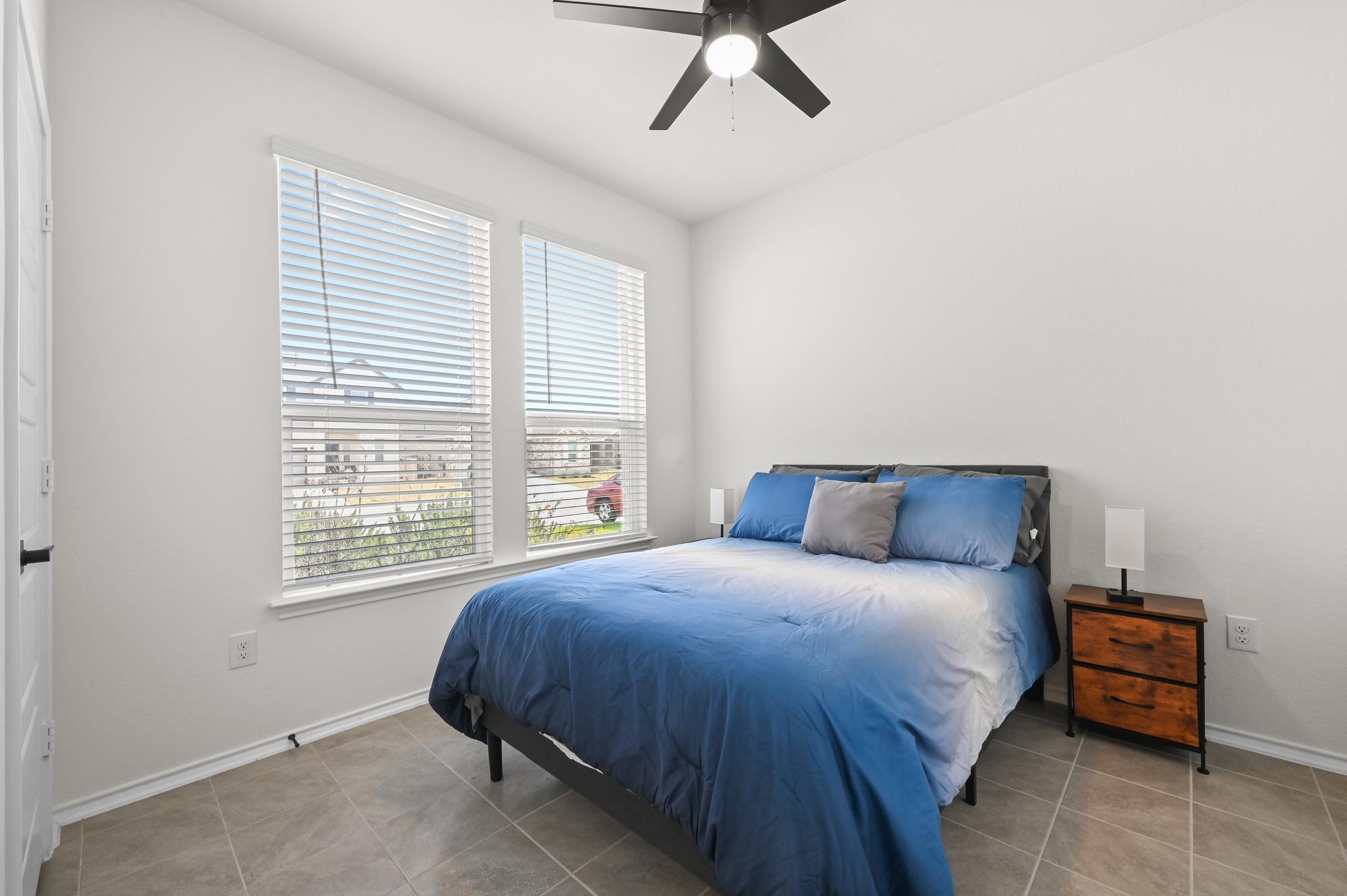 217 Summit Dr, Lockhart, TX 78644