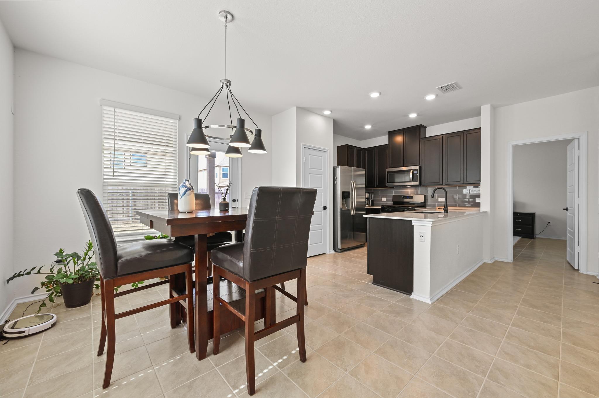 217 Summit Dr, Lockhart, TX 78644