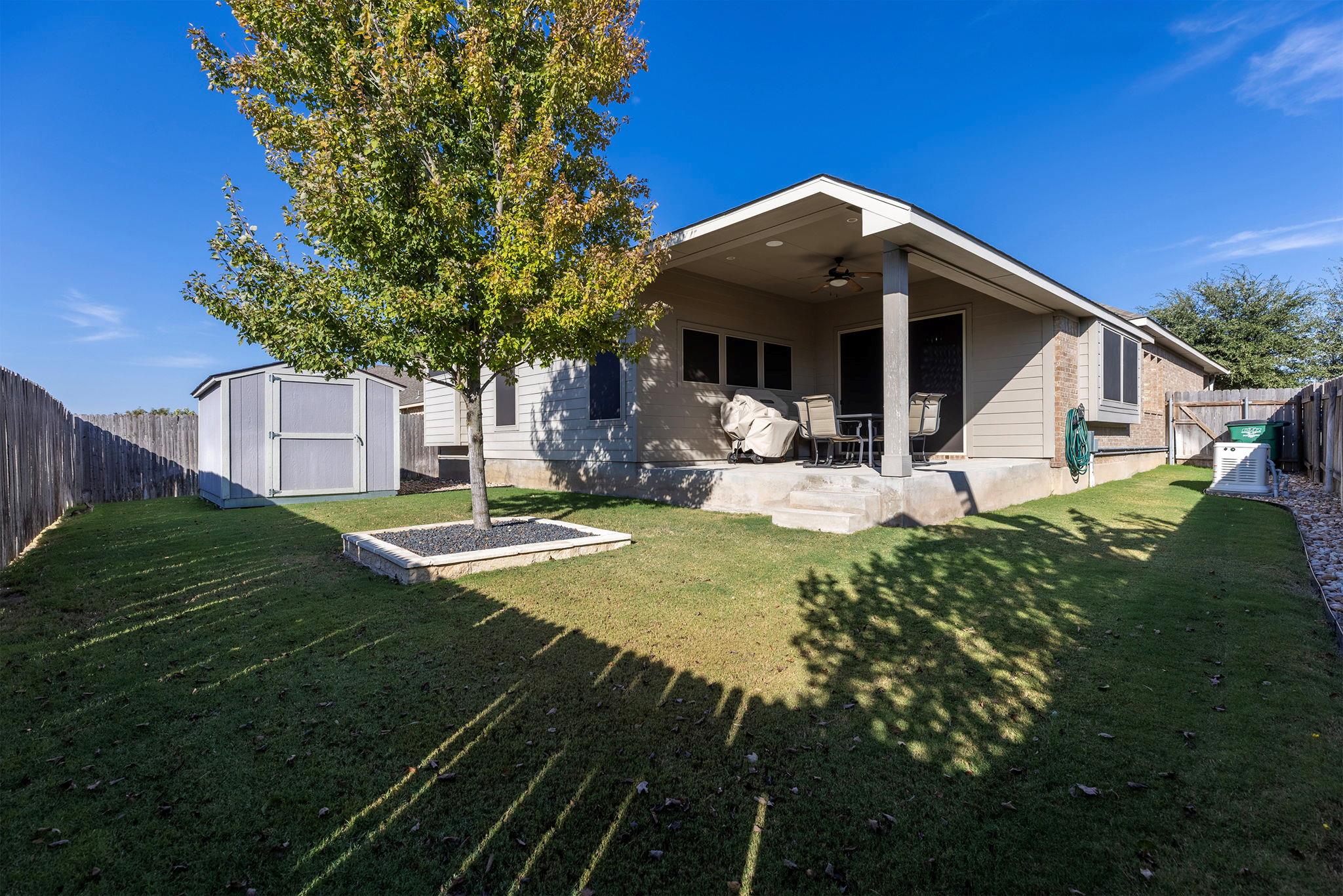 321 Lightcliff St, Hutto, TX 78634