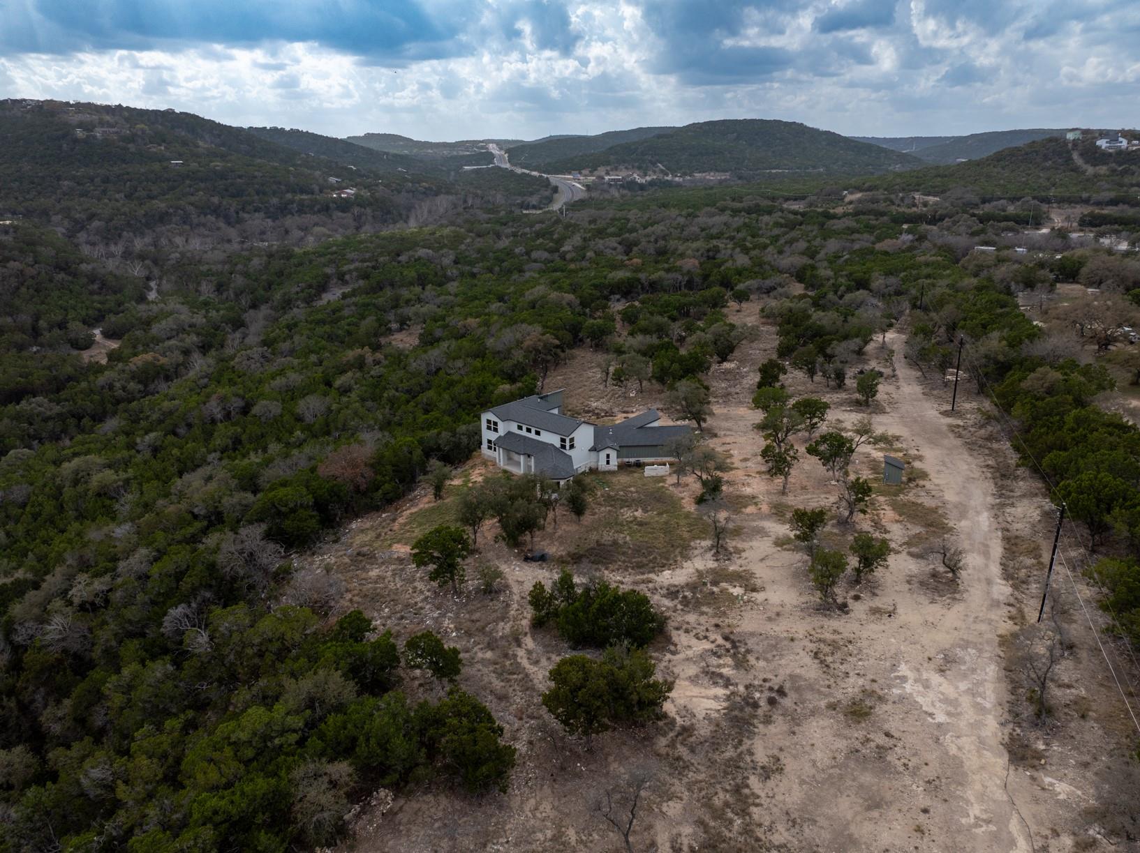 18213 Gregg Bluff Rd, Jonestown, TX 78645