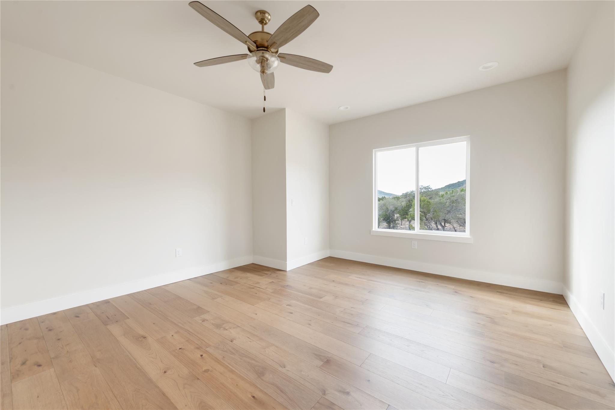 18213 Gregg Bluff Rd, Jonestown, TX 78645