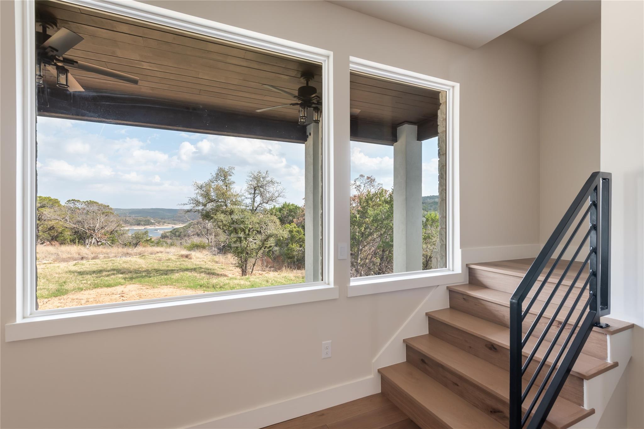 18213 Gregg Bluff Rd, Jonestown, TX 78645