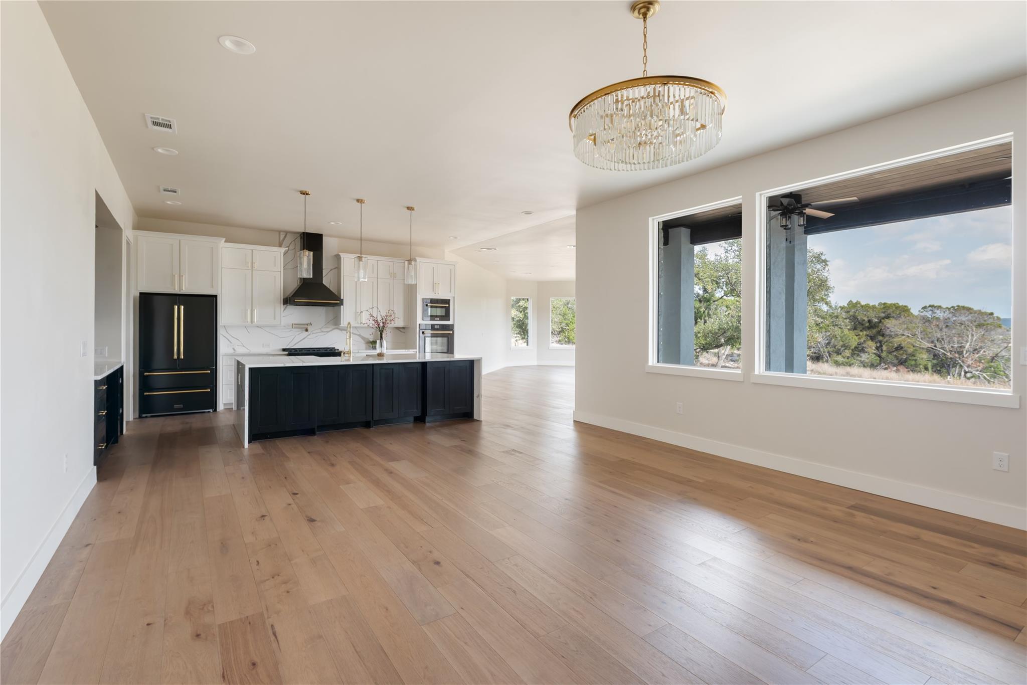 18213 Gregg Bluff Rd, Jonestown, TX 78645