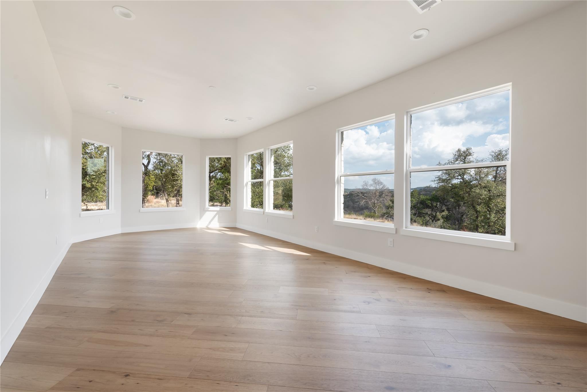 18213 Gregg Bluff Rd, Jonestown, TX 78645