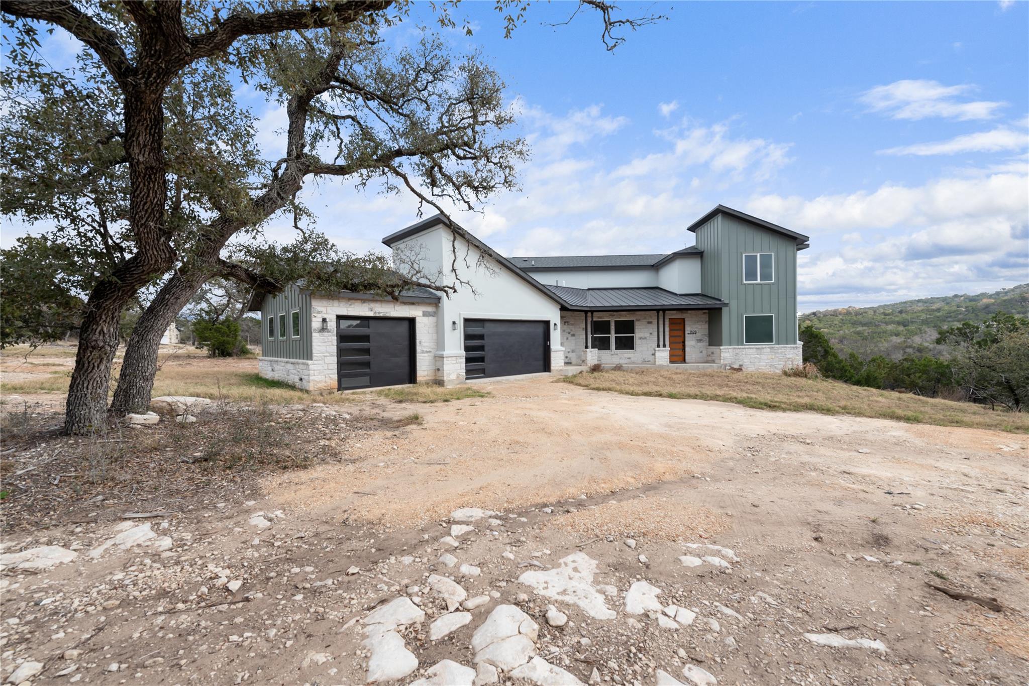 18213 Gregg Bluff Rd, Jonestown, TX 78645