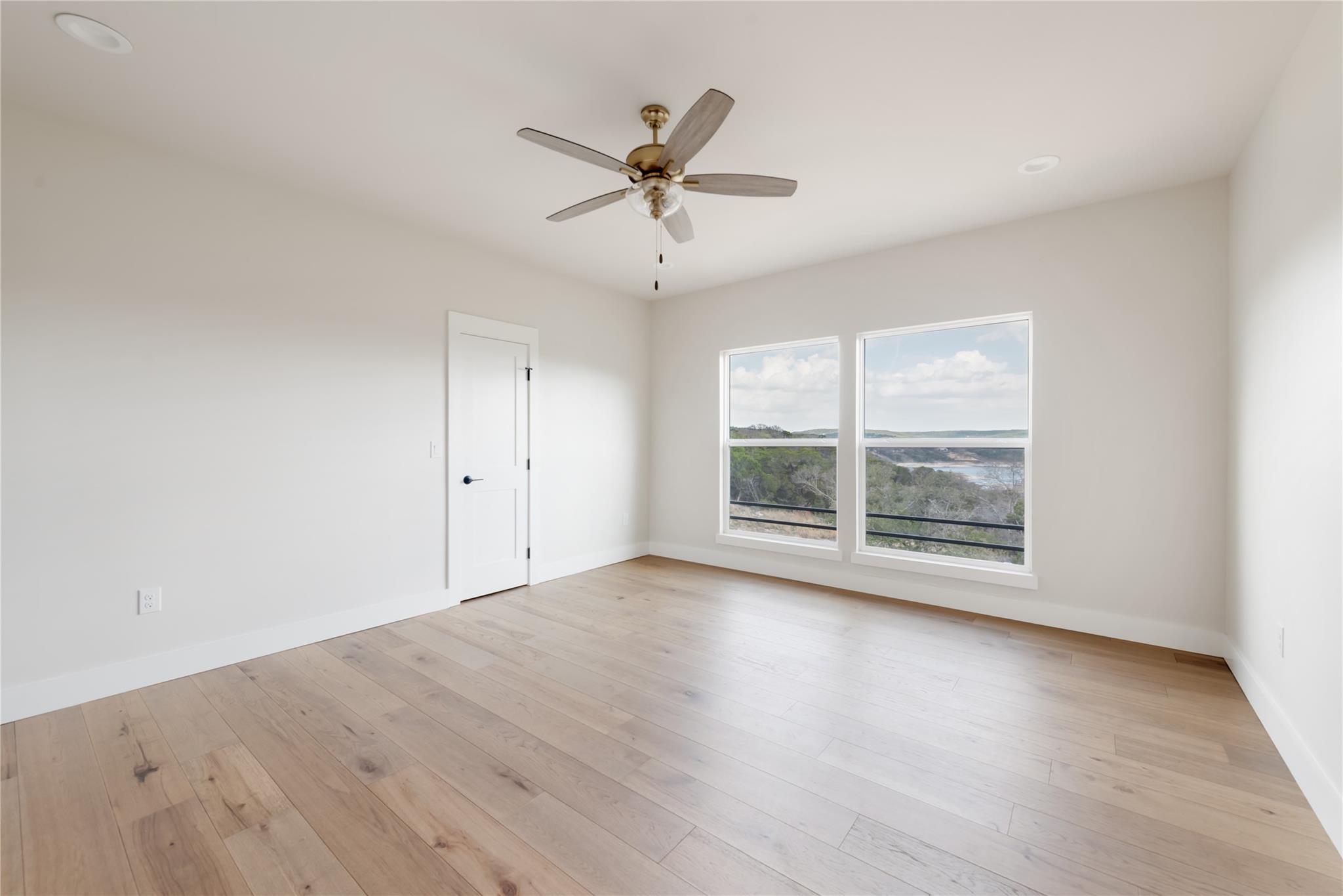 18213 Gregg Bluff Rd, Jonestown, TX 78645