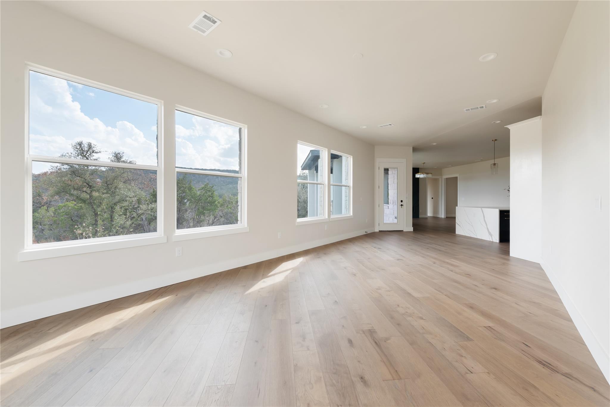 18213 Gregg Bluff Rd, Jonestown, TX 78645