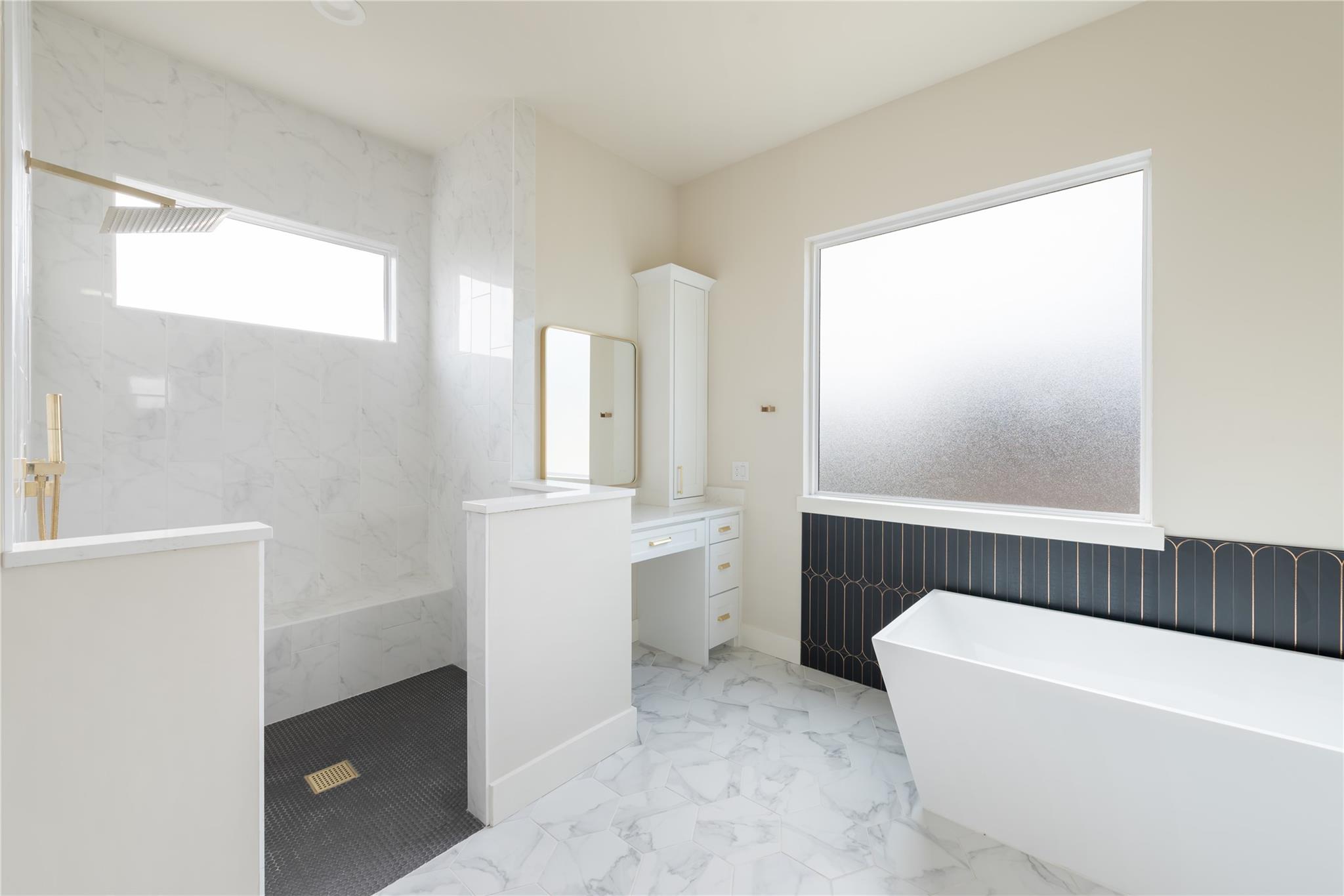 18213 Gregg Bluff Rd, Jonestown, TX 78645