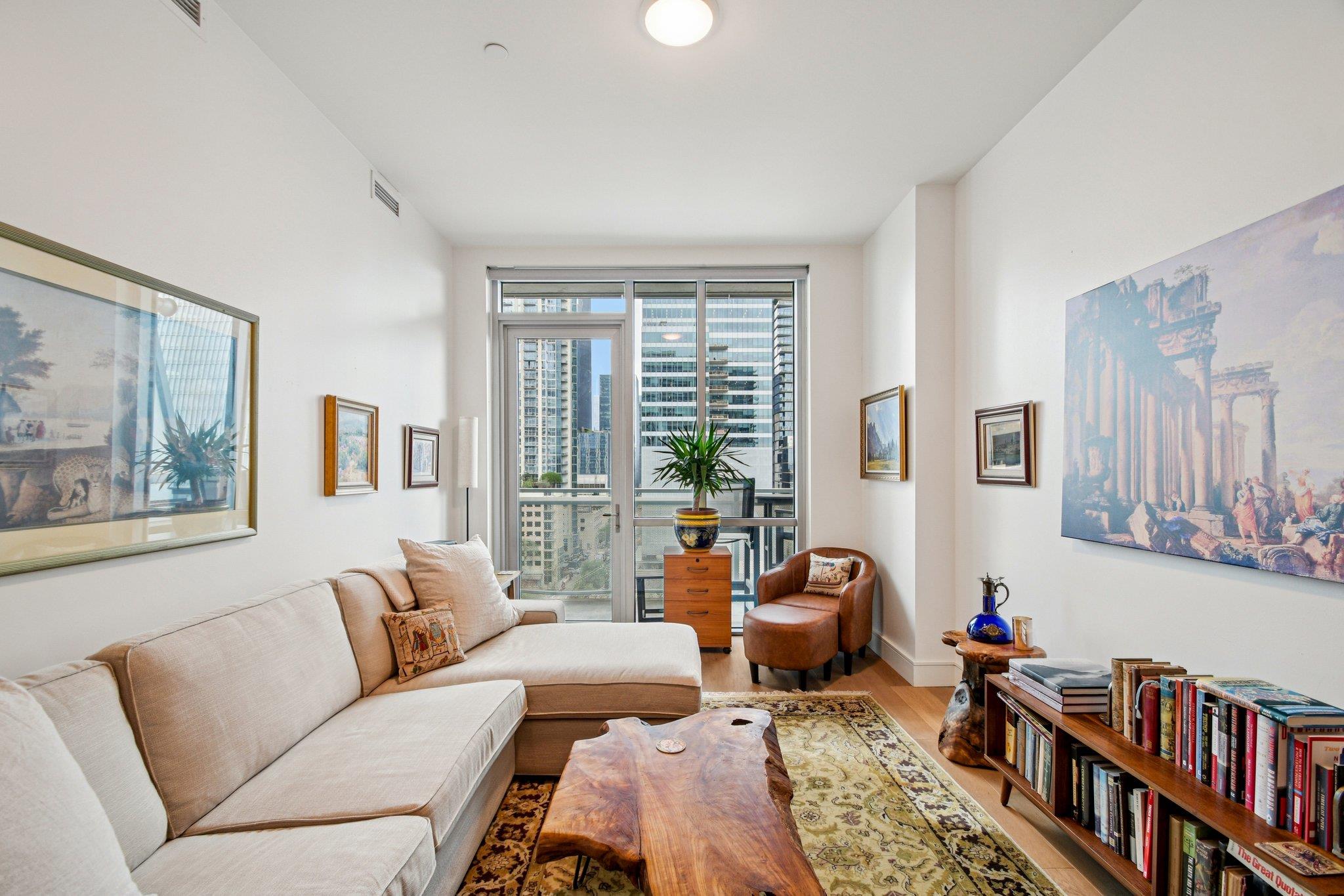 222 West Ave # 1211, Austin, TX 78701