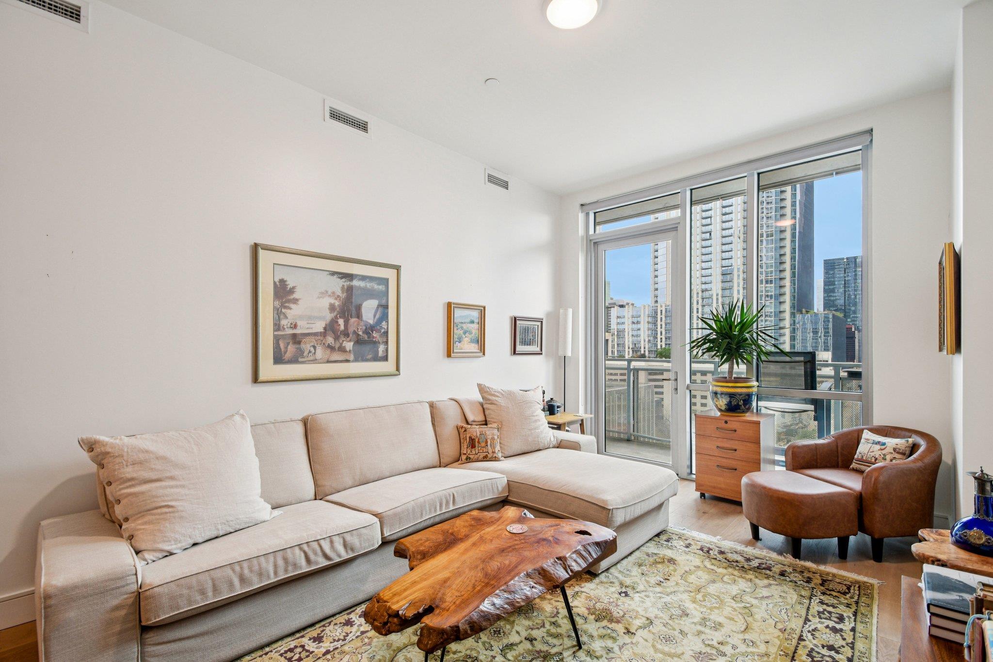 222 West Ave # 1211, Austin, TX 78701