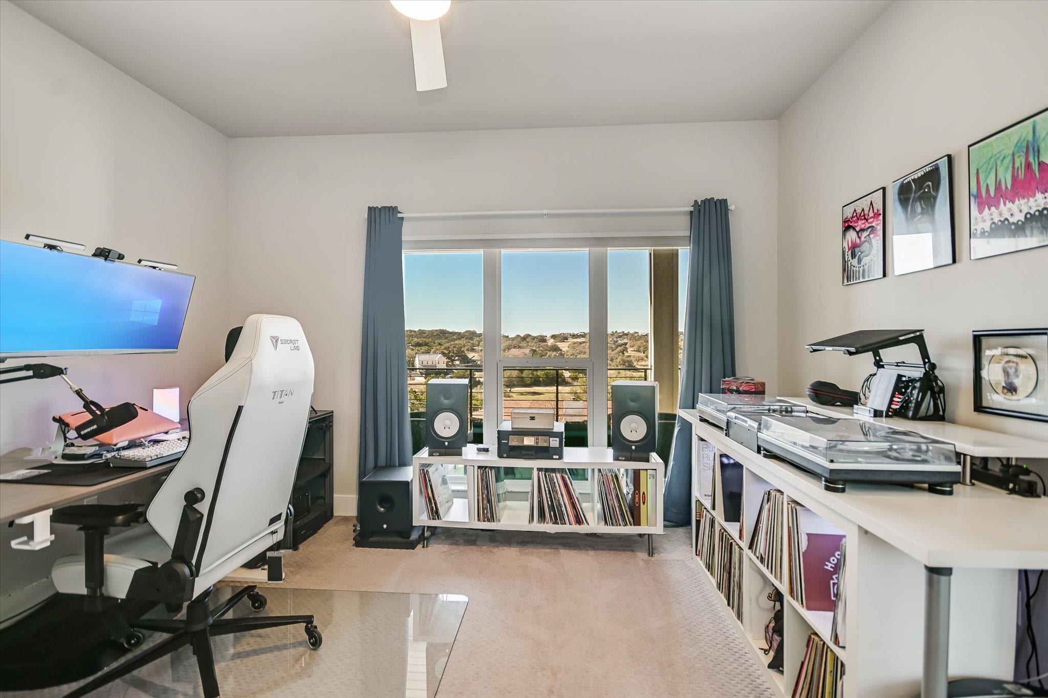 1005 Larkhall Dr, Spicewood, TX 78669