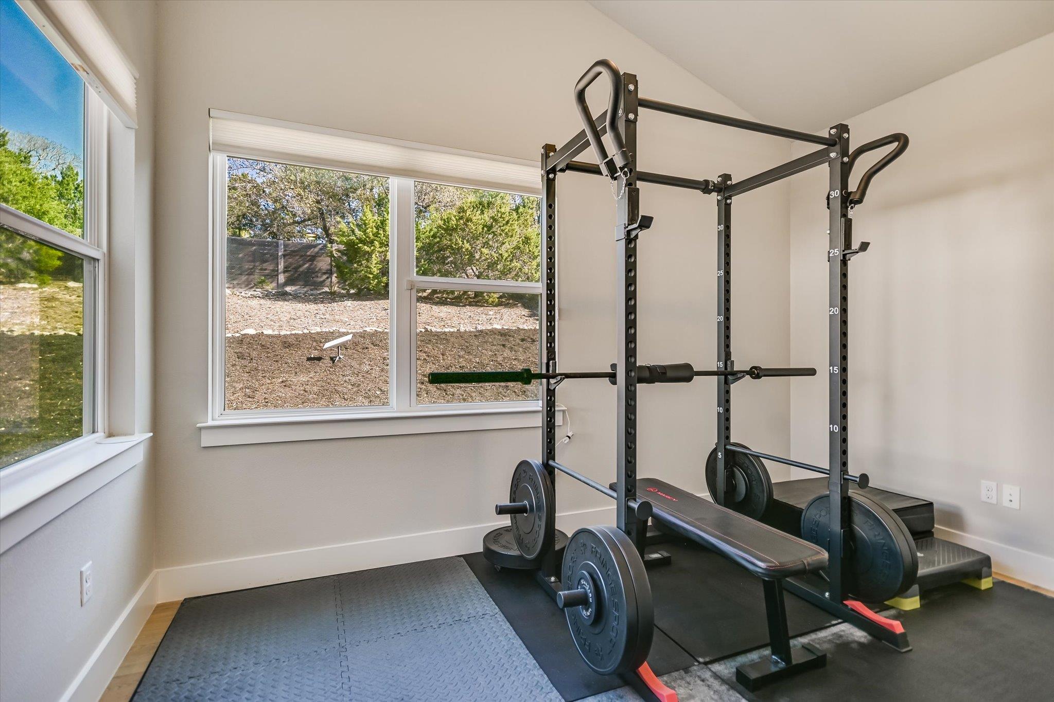 1005 Larkhall Dr, Spicewood, TX 78669