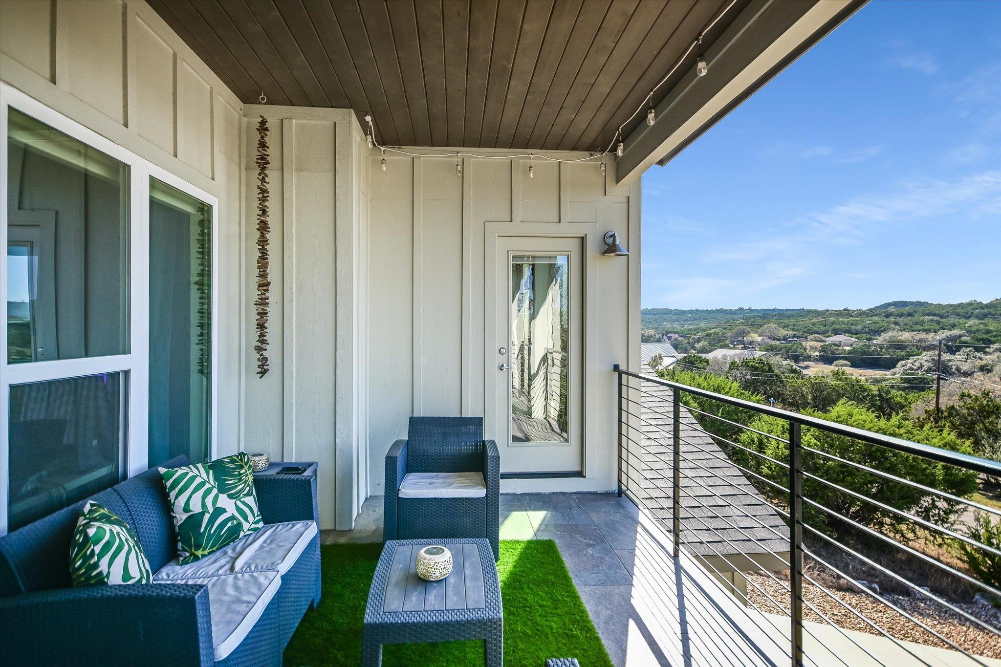 1005 Larkhall Dr, Spicewood, TX 78669