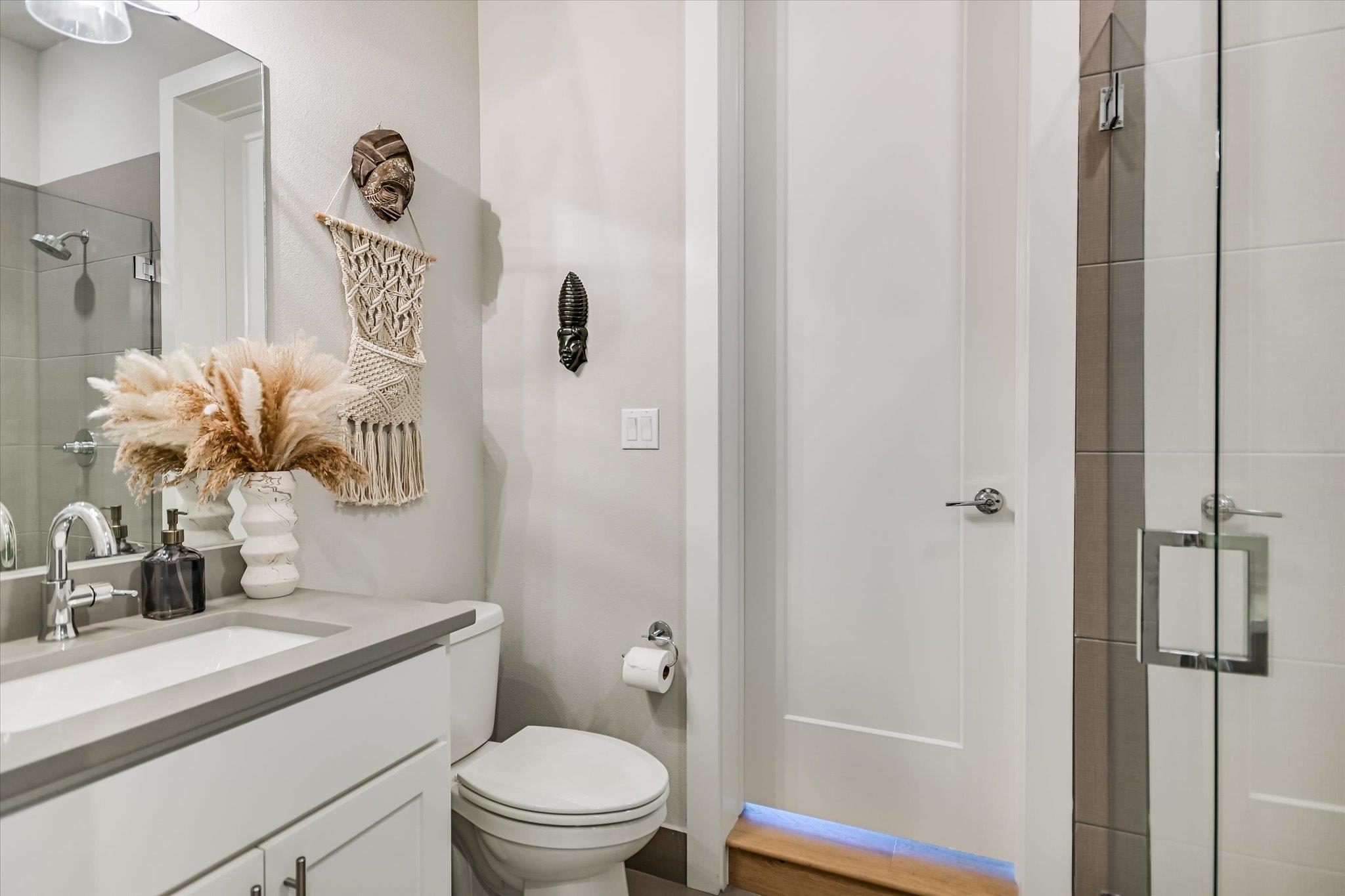 1005 Larkhall Dr, Spicewood, TX 78669