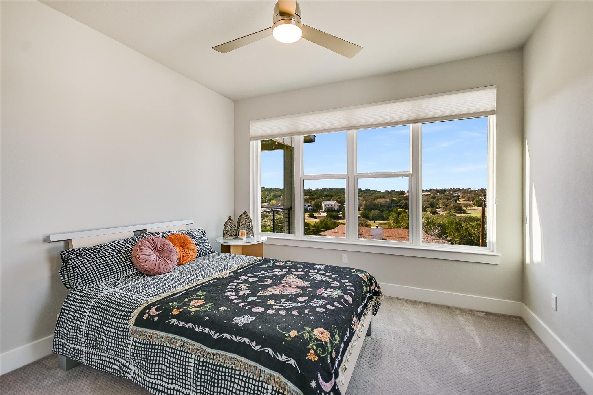 1005 Larkhall Dr, Spicewood, TX 78669