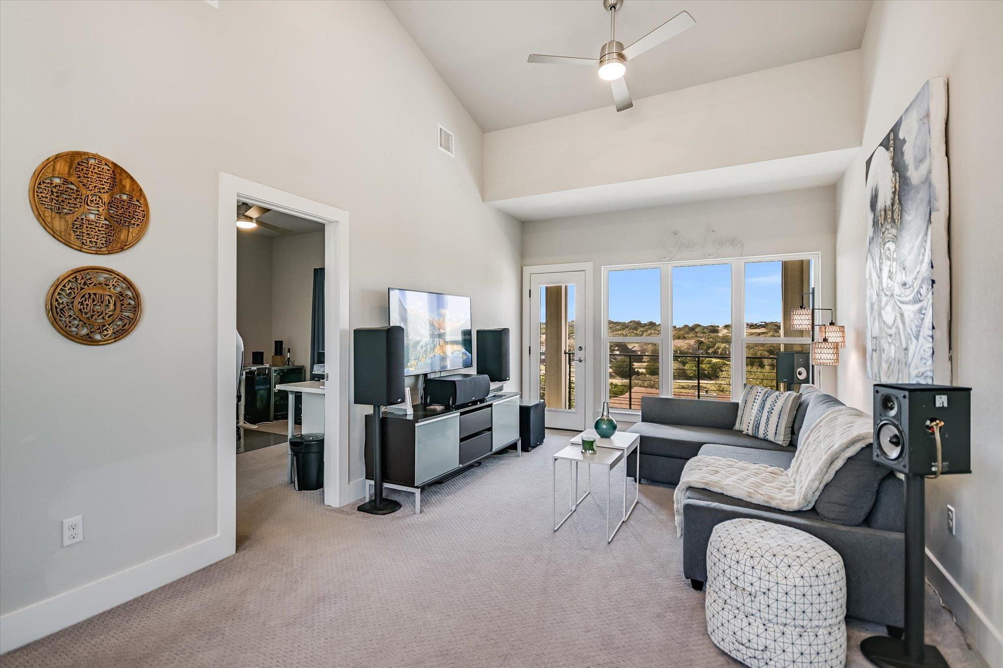 1005 Larkhall Dr, Spicewood, TX 78669