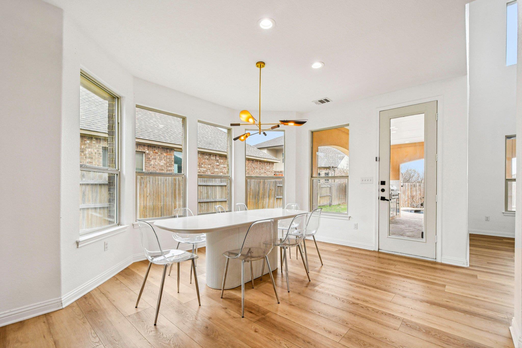 2711 Saint Paul Rivera Ln, Round Rock, TX 78665