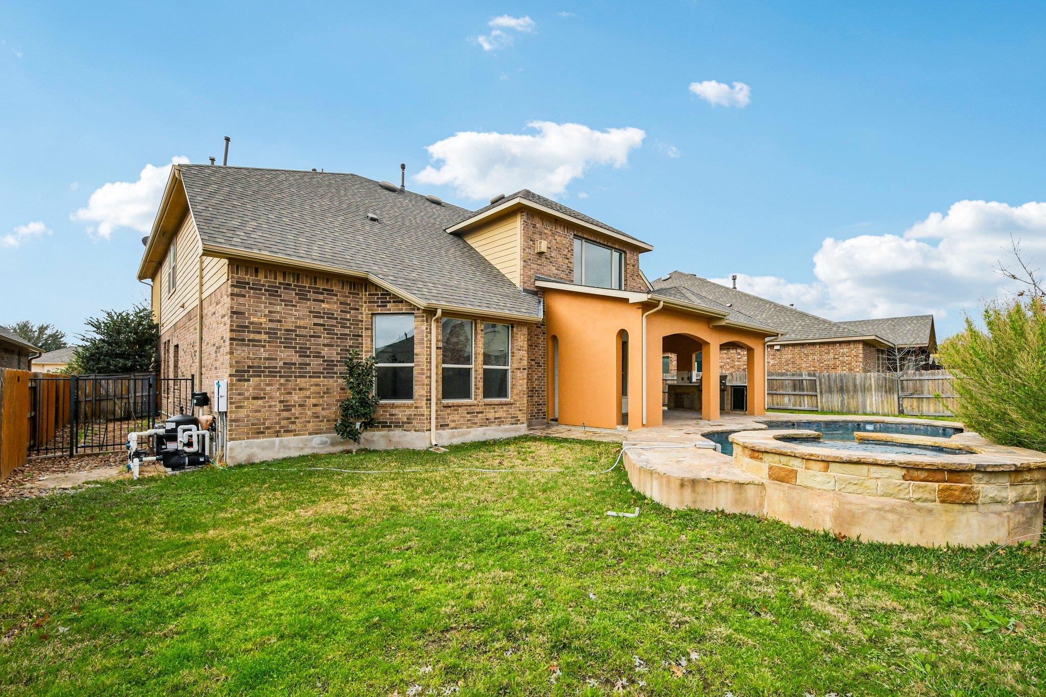2711 Saint Paul Rivera Ln, Round Rock, TX 78665