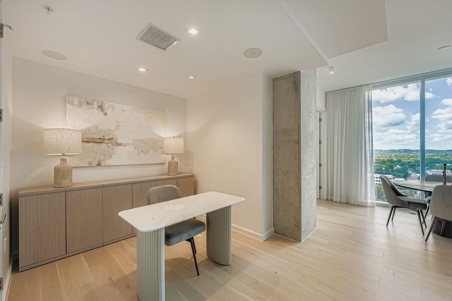 313 W 17th St # 1404, Austin, TX 78701