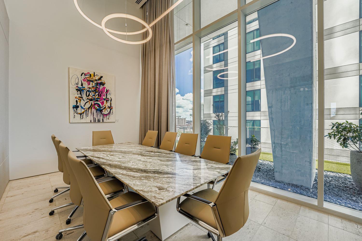 313 W 17th St # 1404, Austin, TX 78701