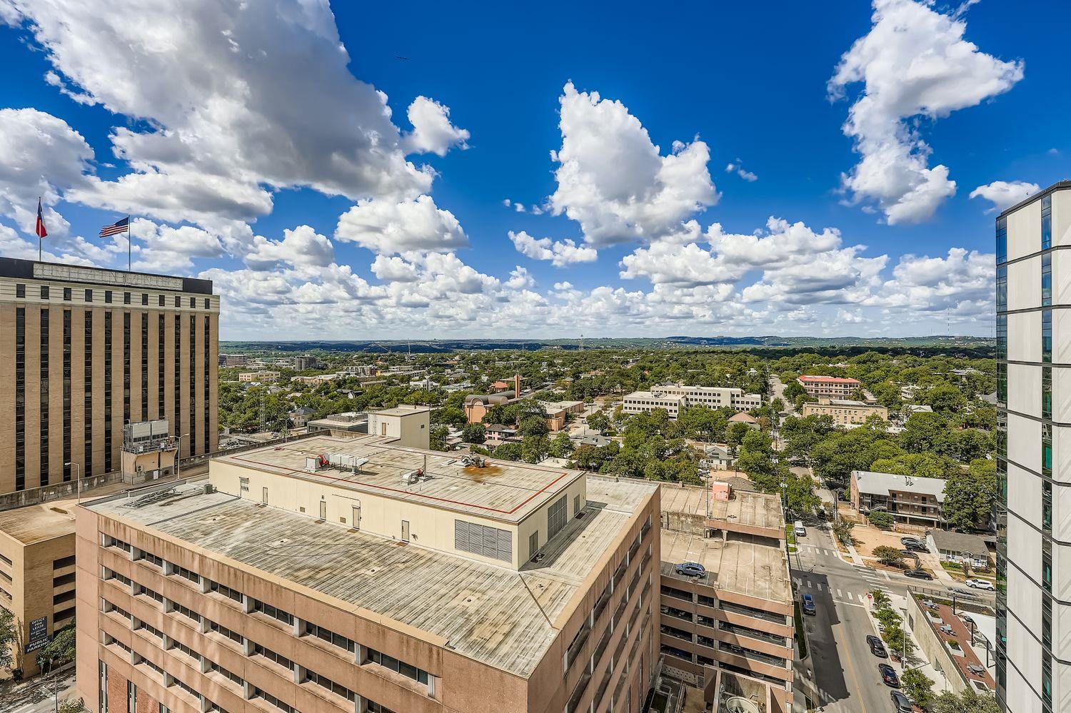 313 W 17th St # 1404, Austin, TX 78701