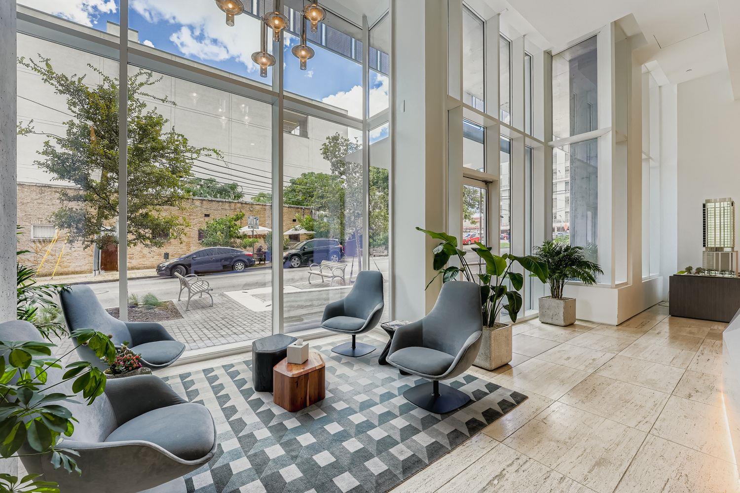 313 W 17th St # 1404, Austin, TX 78701