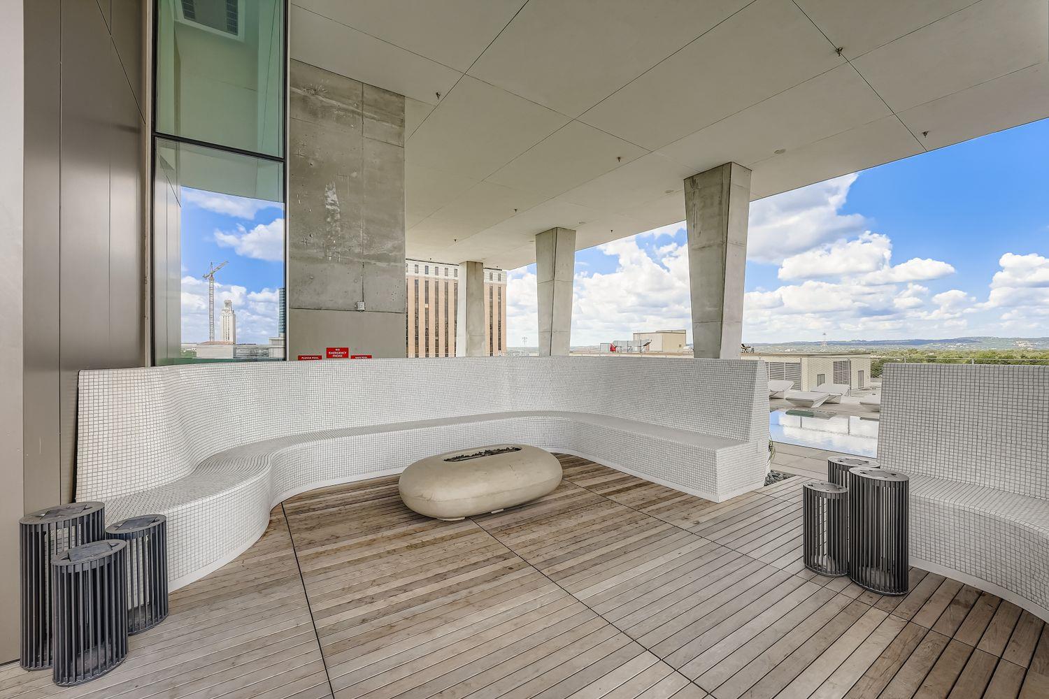 313 W 17th St # 1404, Austin, TX 78701