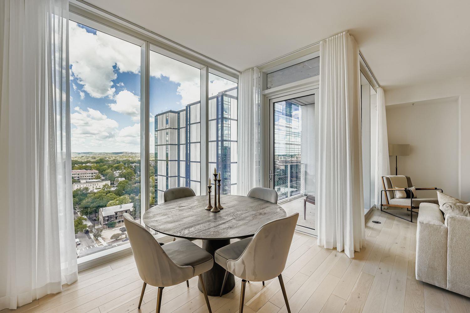 313 W 17th St # 1404, Austin, TX 78701