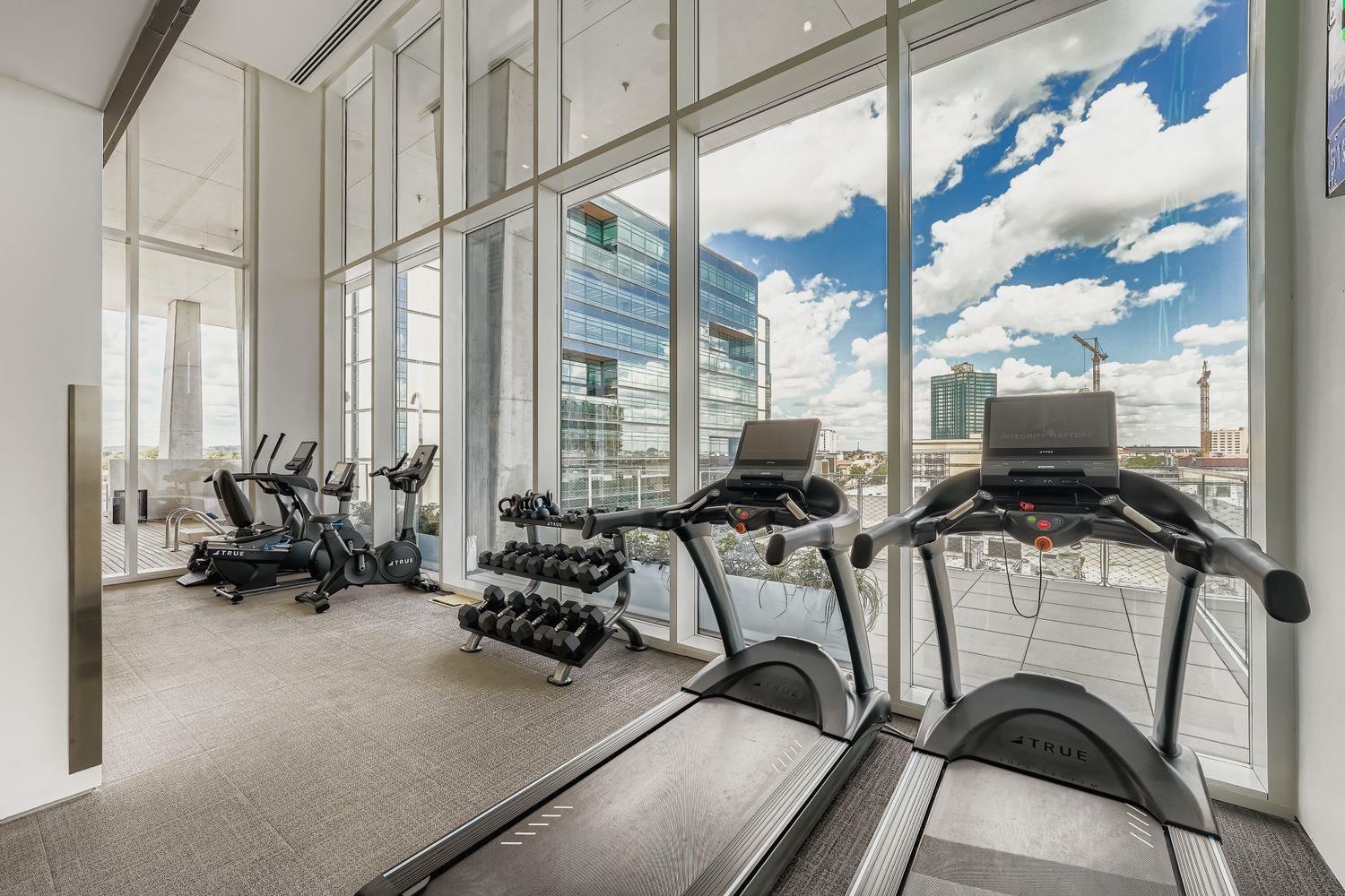 313 W 17th St # 1404, Austin, TX 78701