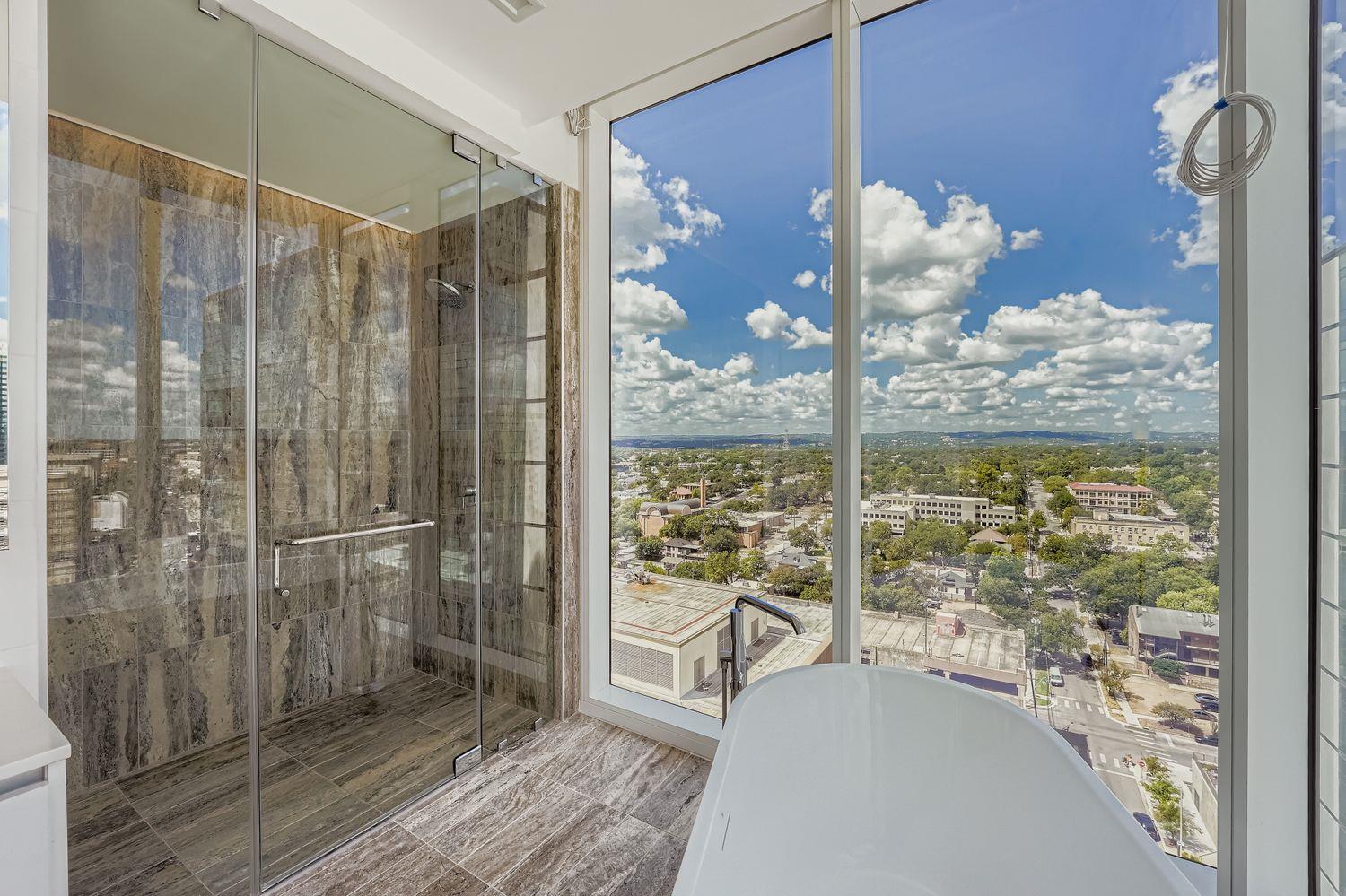 313 W 17th St # 1404, Austin, TX 78701