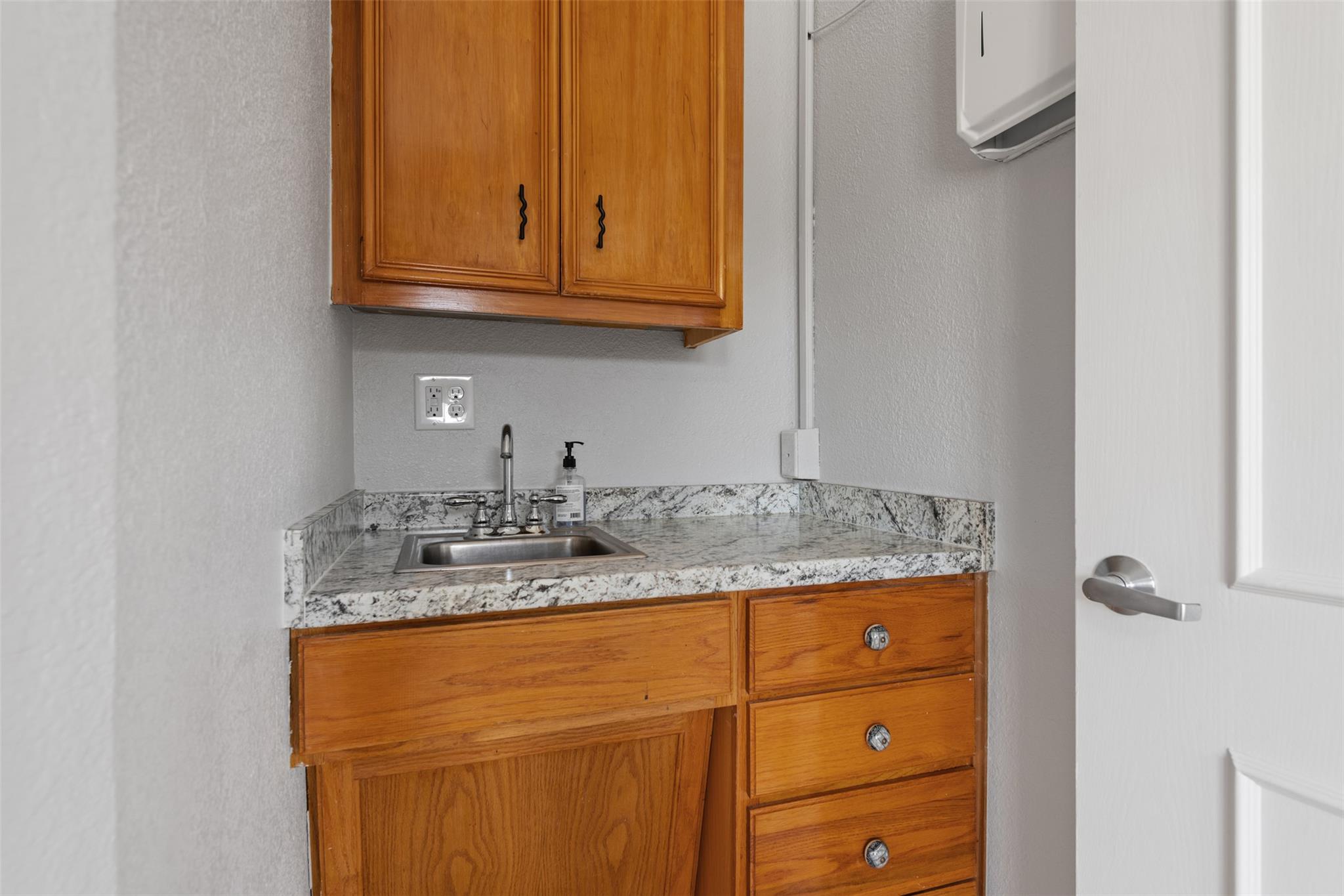 103 Thousand Oaks Blvd, Georgetown, TX 78628