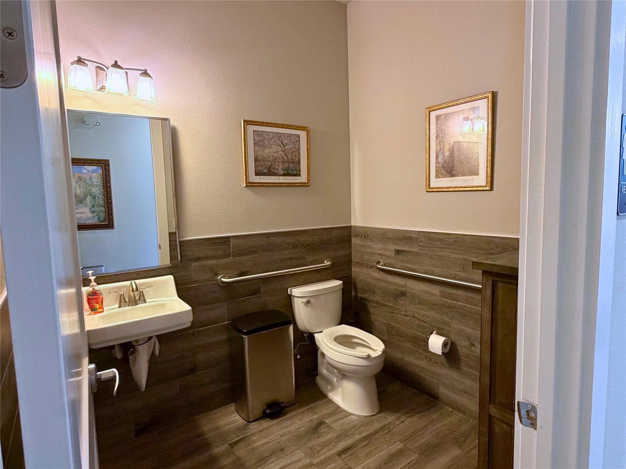 3309 Forest Creek Dr, Round Rock, TX 78664