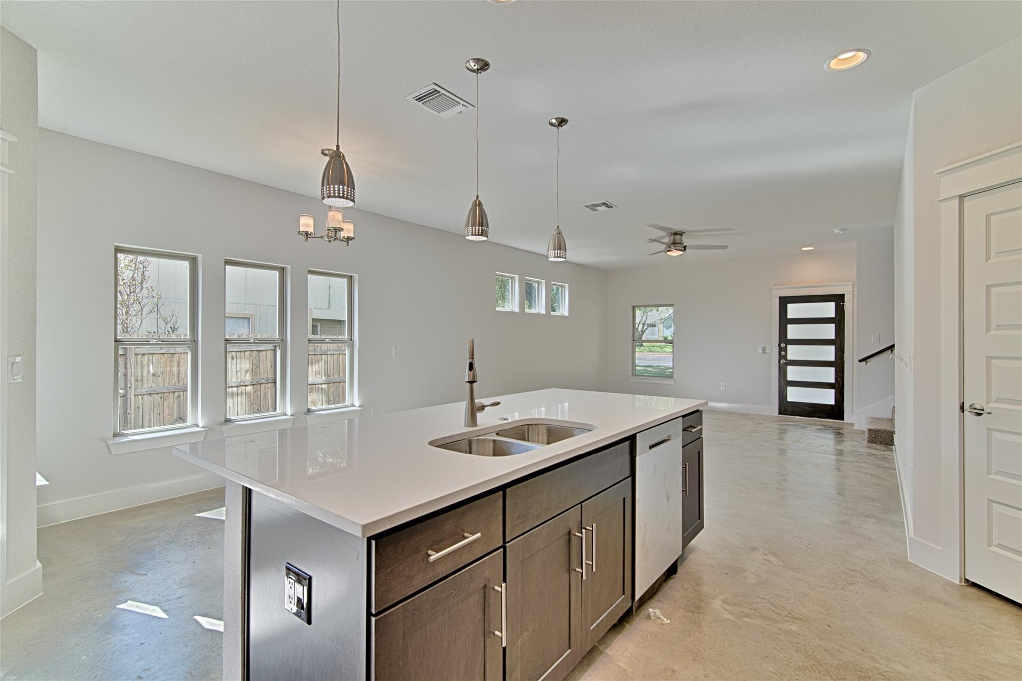 8103 West Gate Blvd # A, Austin, TX 78745