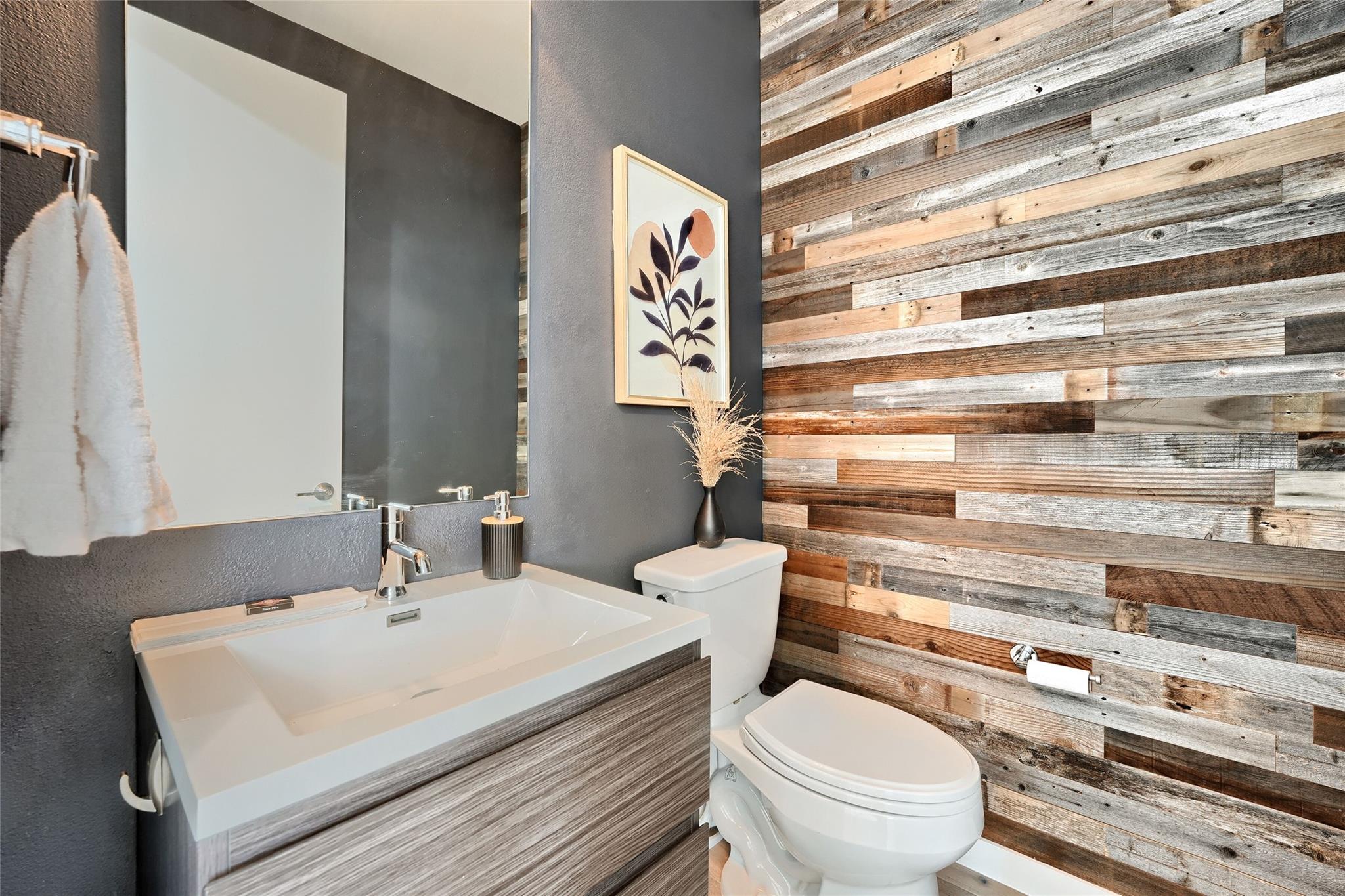 2301 Bluebonnet Ln # 4, Austin, TX 78704