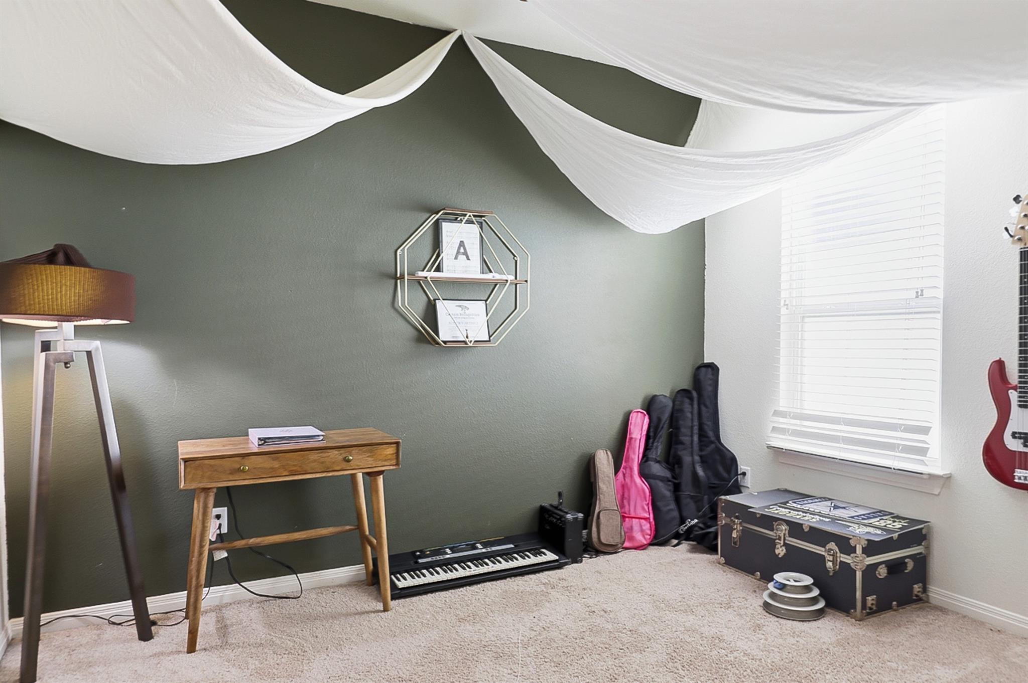 158 Fern Dr, Buda, TX 78610