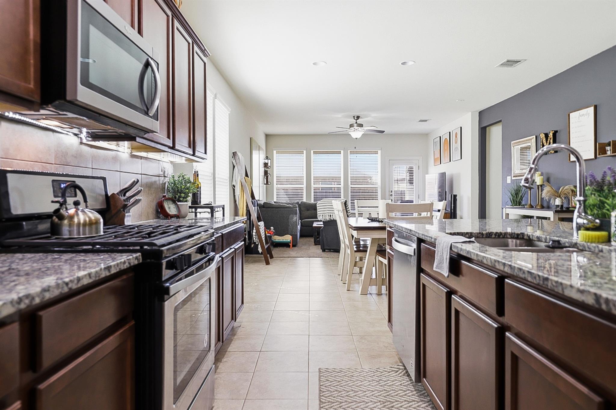 158 Fern Dr, Buda, TX 78610