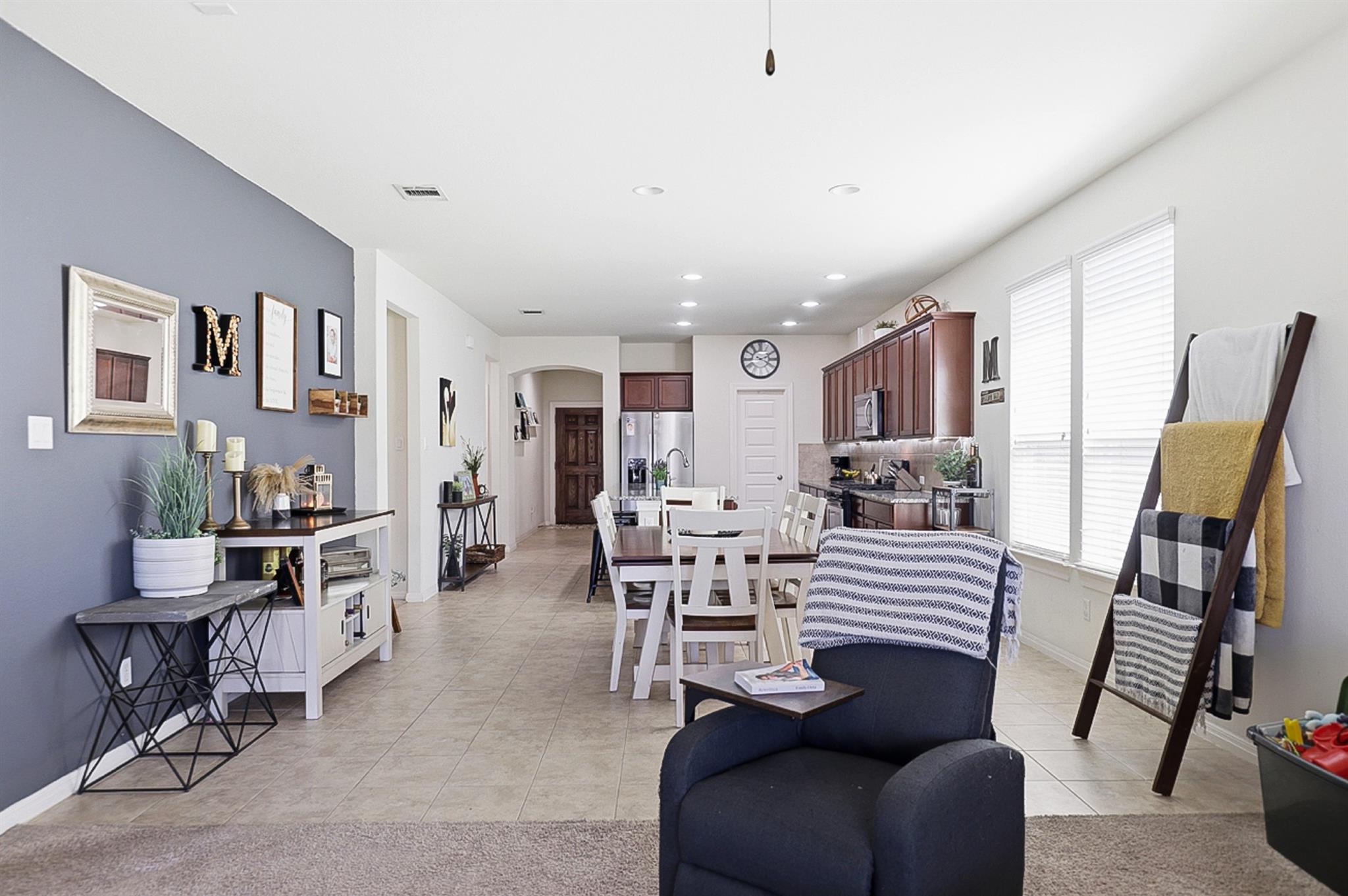 158 Fern Dr, Buda, TX 78610