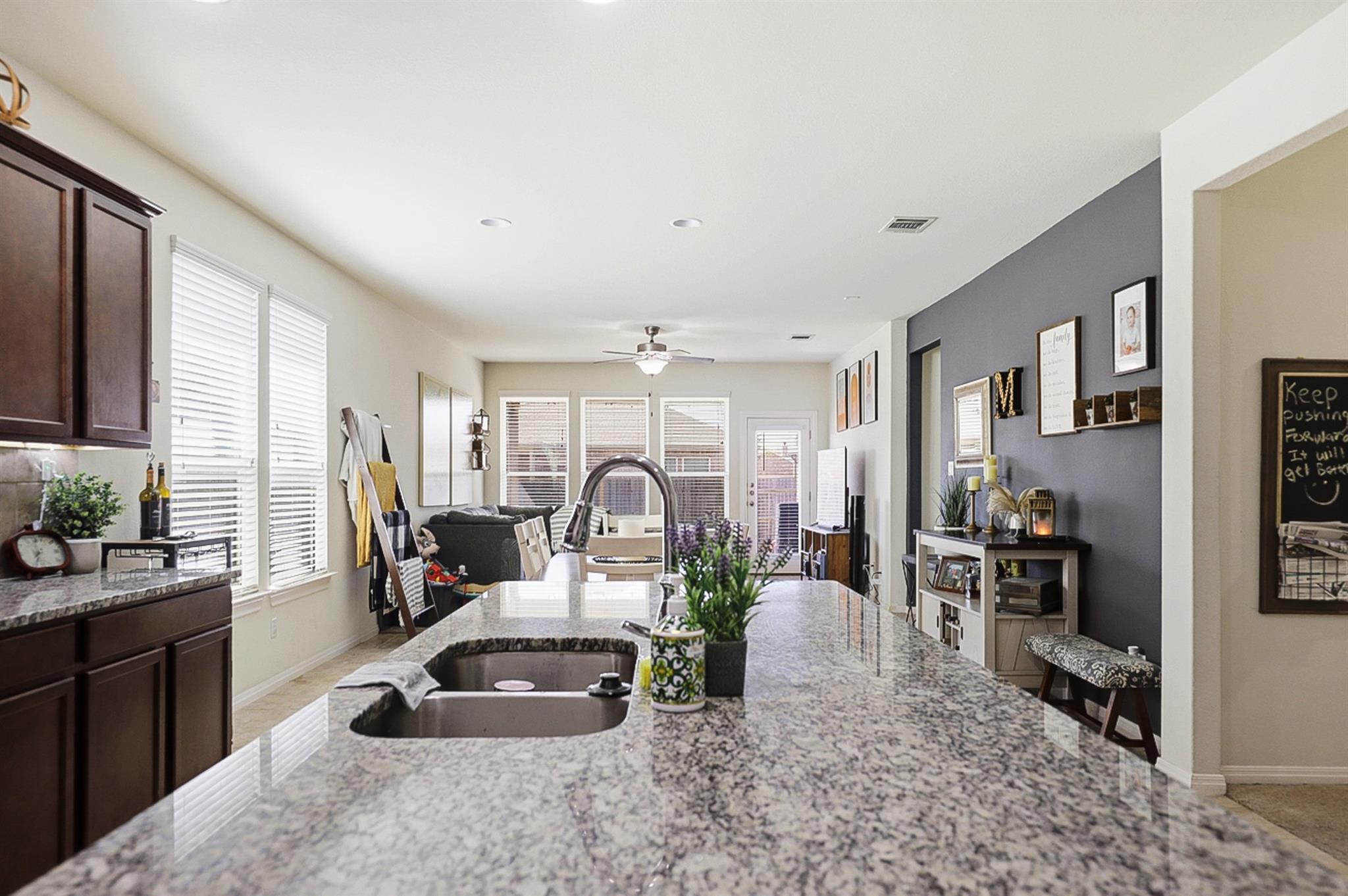 158 Fern Dr, Buda, TX 78610