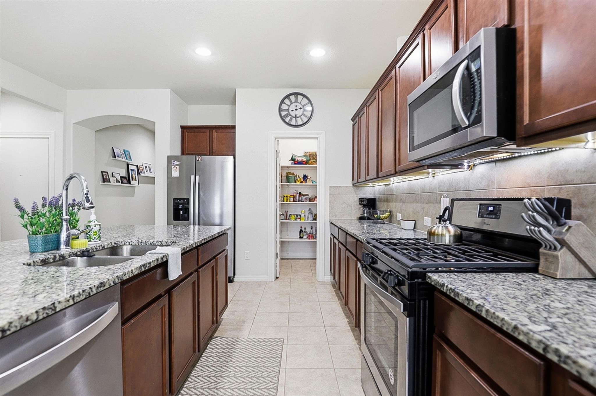 158 Fern Dr, Buda, TX 78610