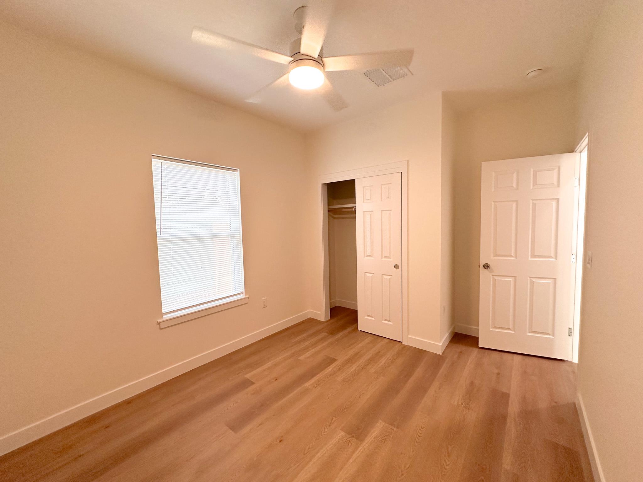 815 5th St, Lockhart, TX 78644