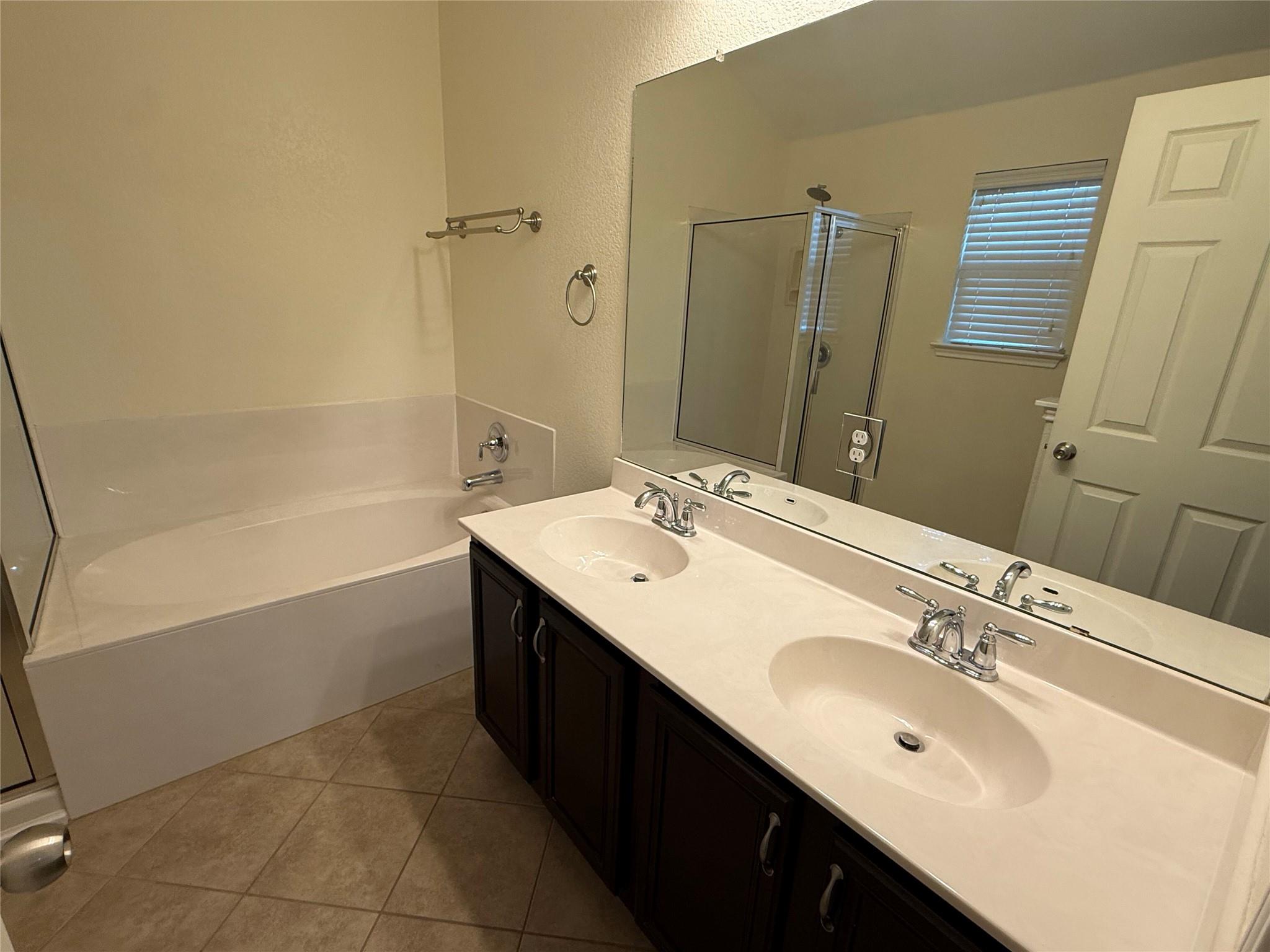 111 Devonshire Dr, Kyle, TX 78640