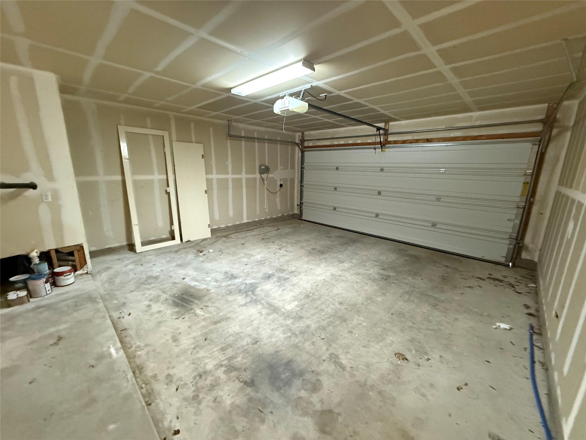 111 Devonshire Dr, Kyle, TX 78640