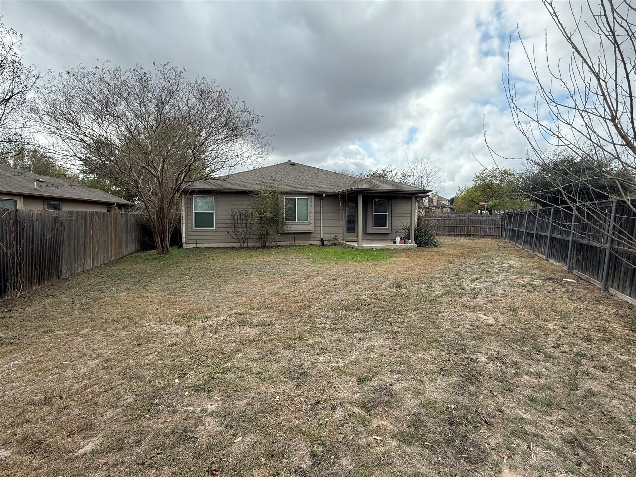 111 Devonshire Dr, Kyle, TX 78640