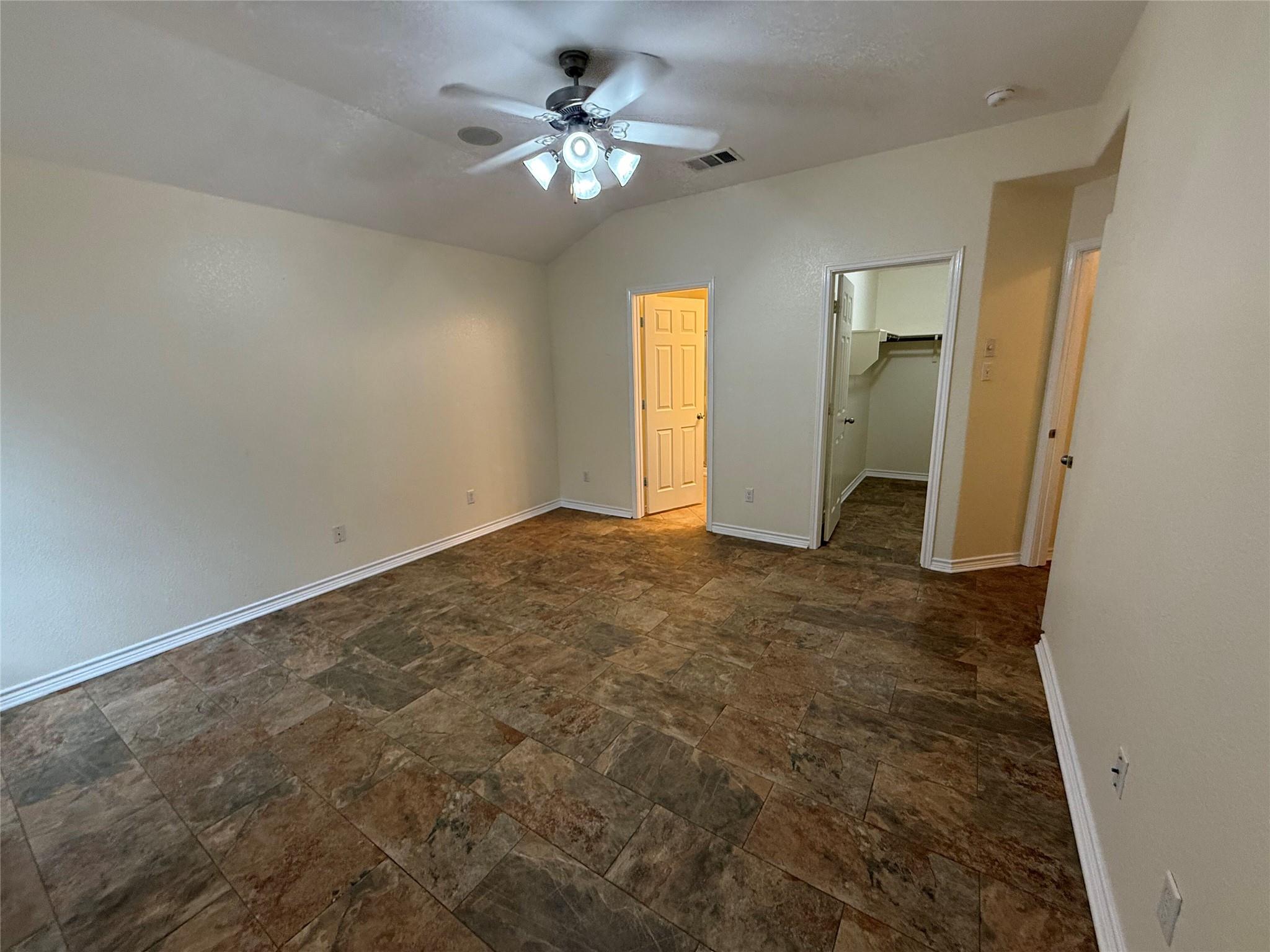 111 Devonshire Dr, Kyle, TX 78640