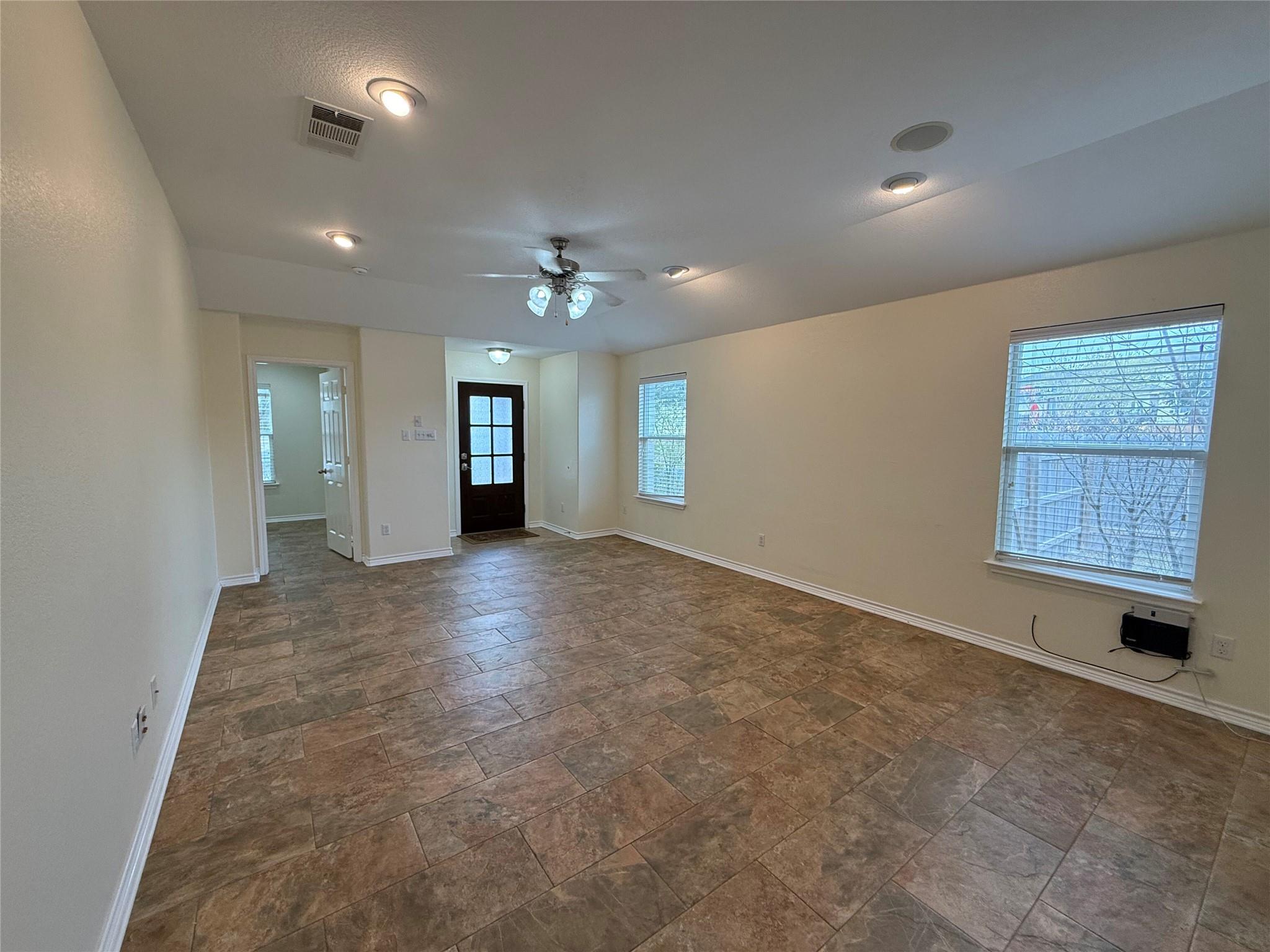 111 Devonshire Dr, Kyle, TX 78640